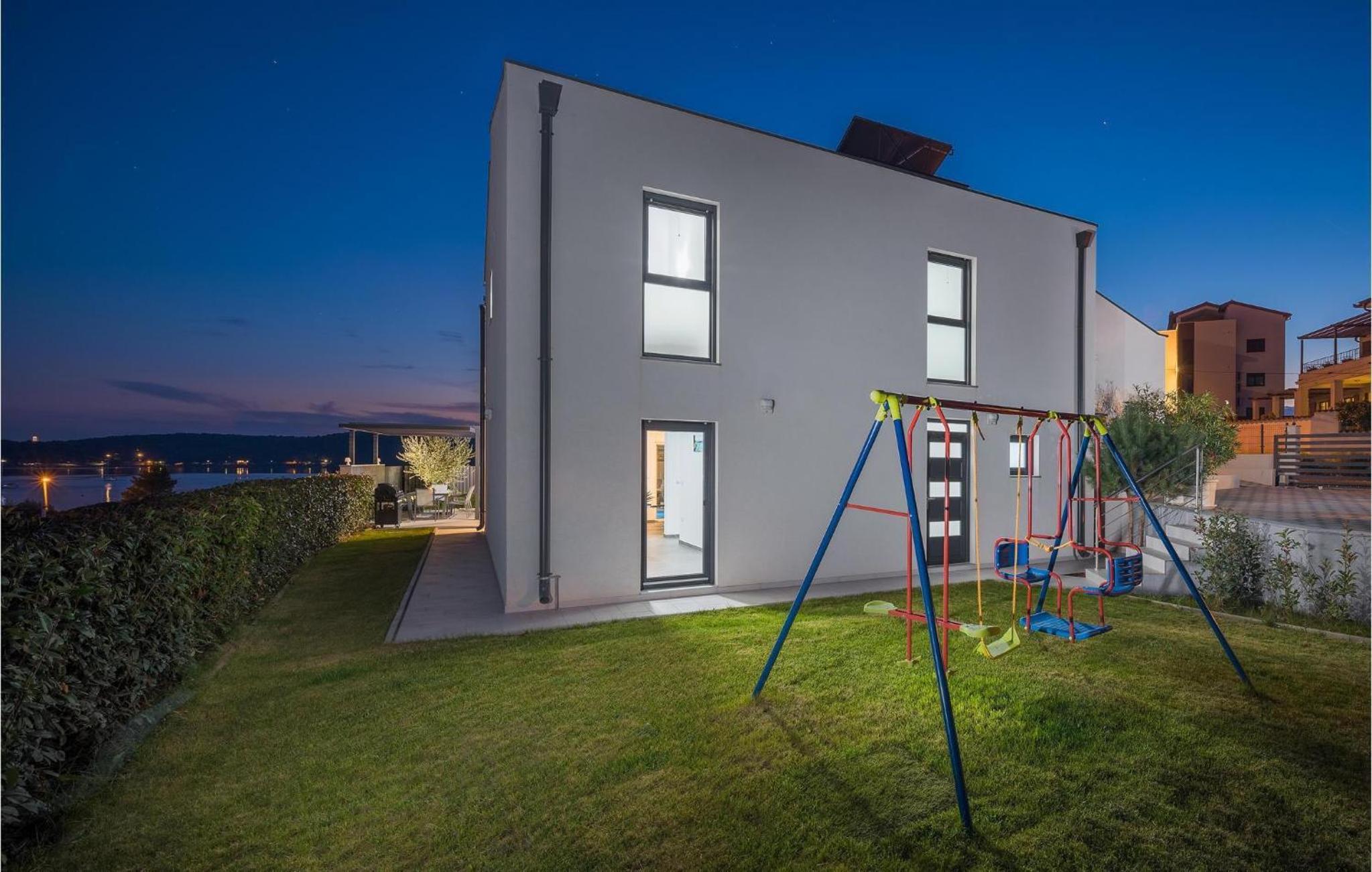 Villa Freya mit Meerblick in Medulin, Istrien - by Istrabook