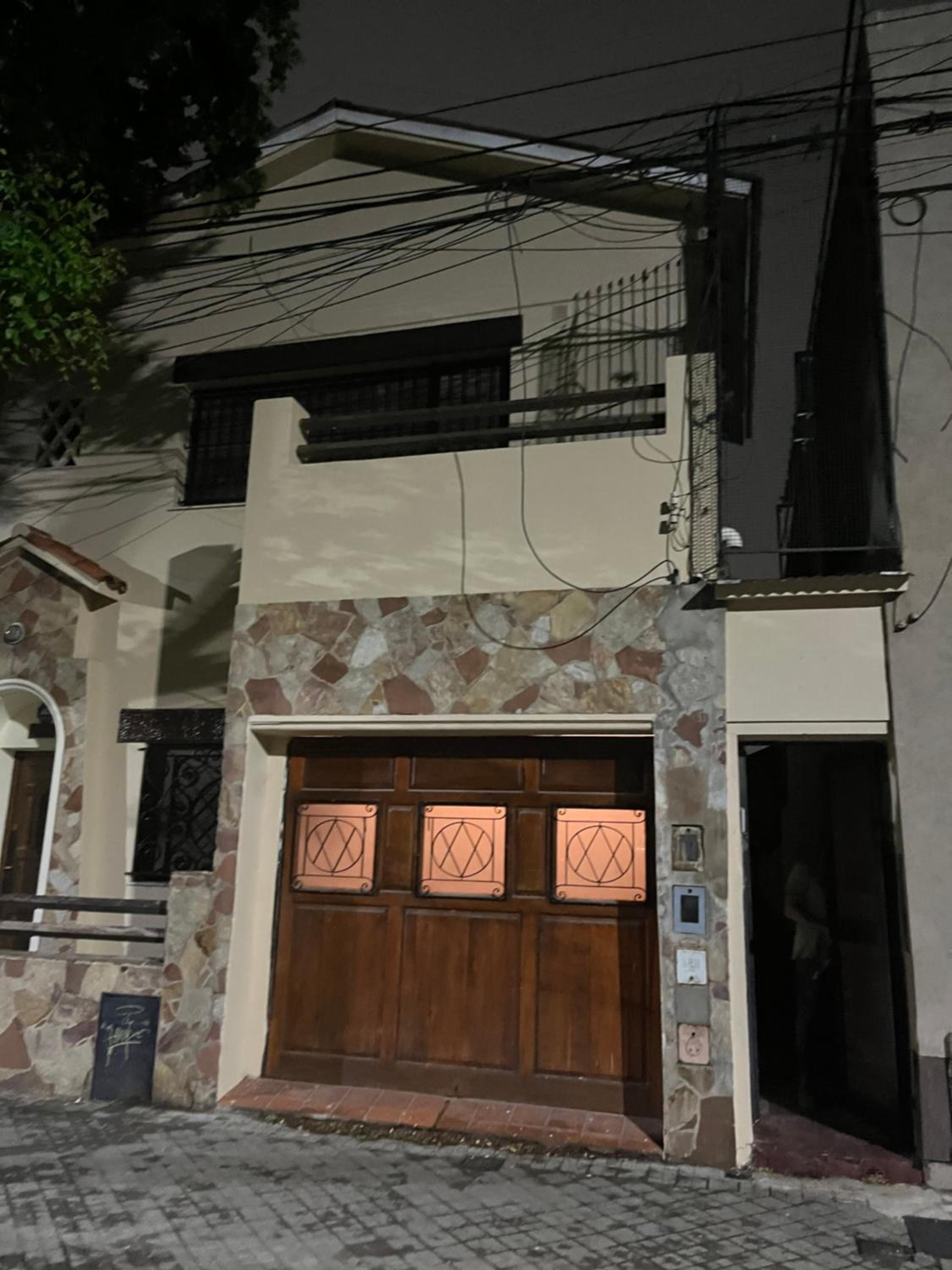 2 dormitorios- Casa en planta alta frente al Parque