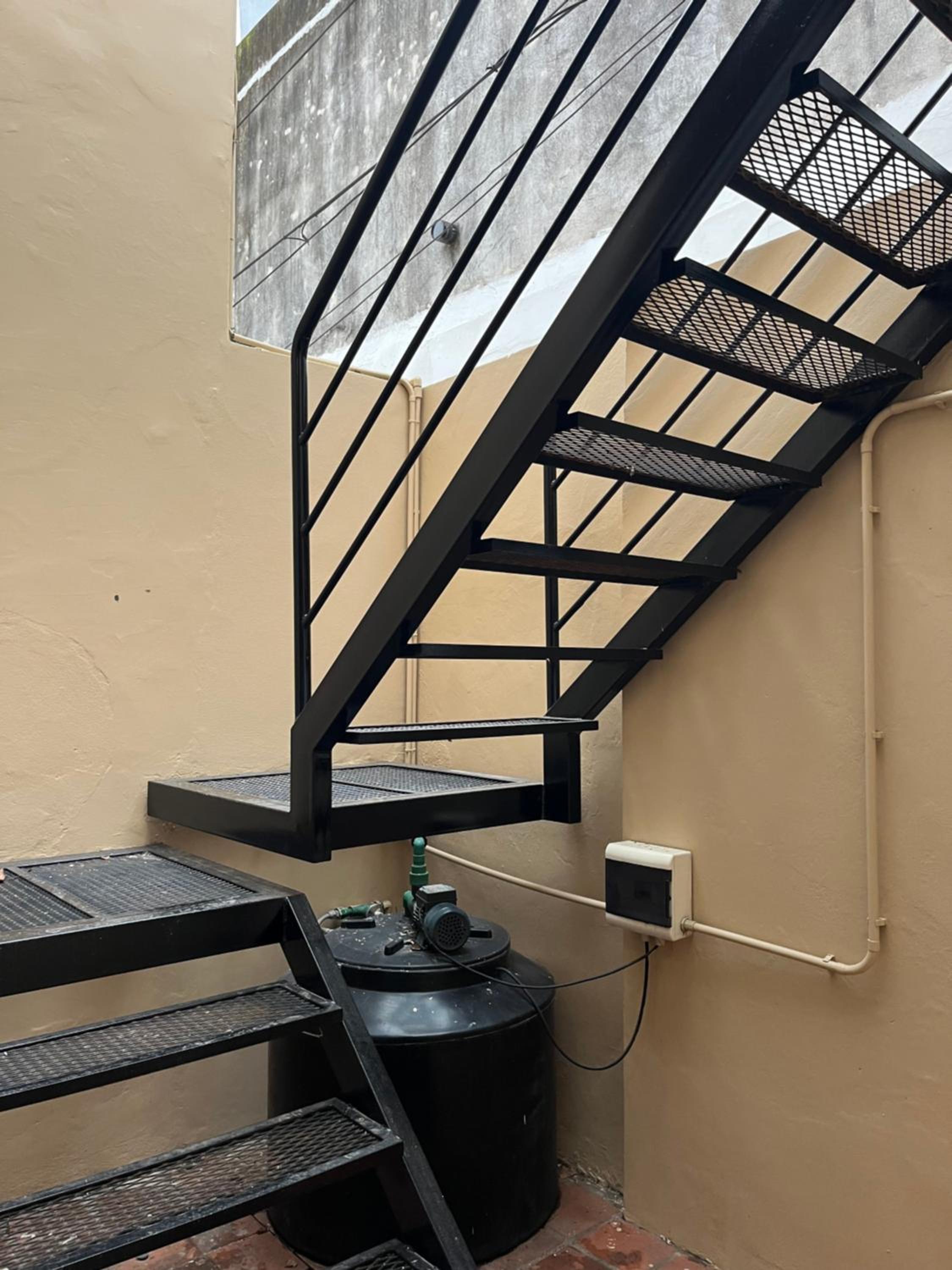 2 dormitorios- Casa en planta alta frente al Parque