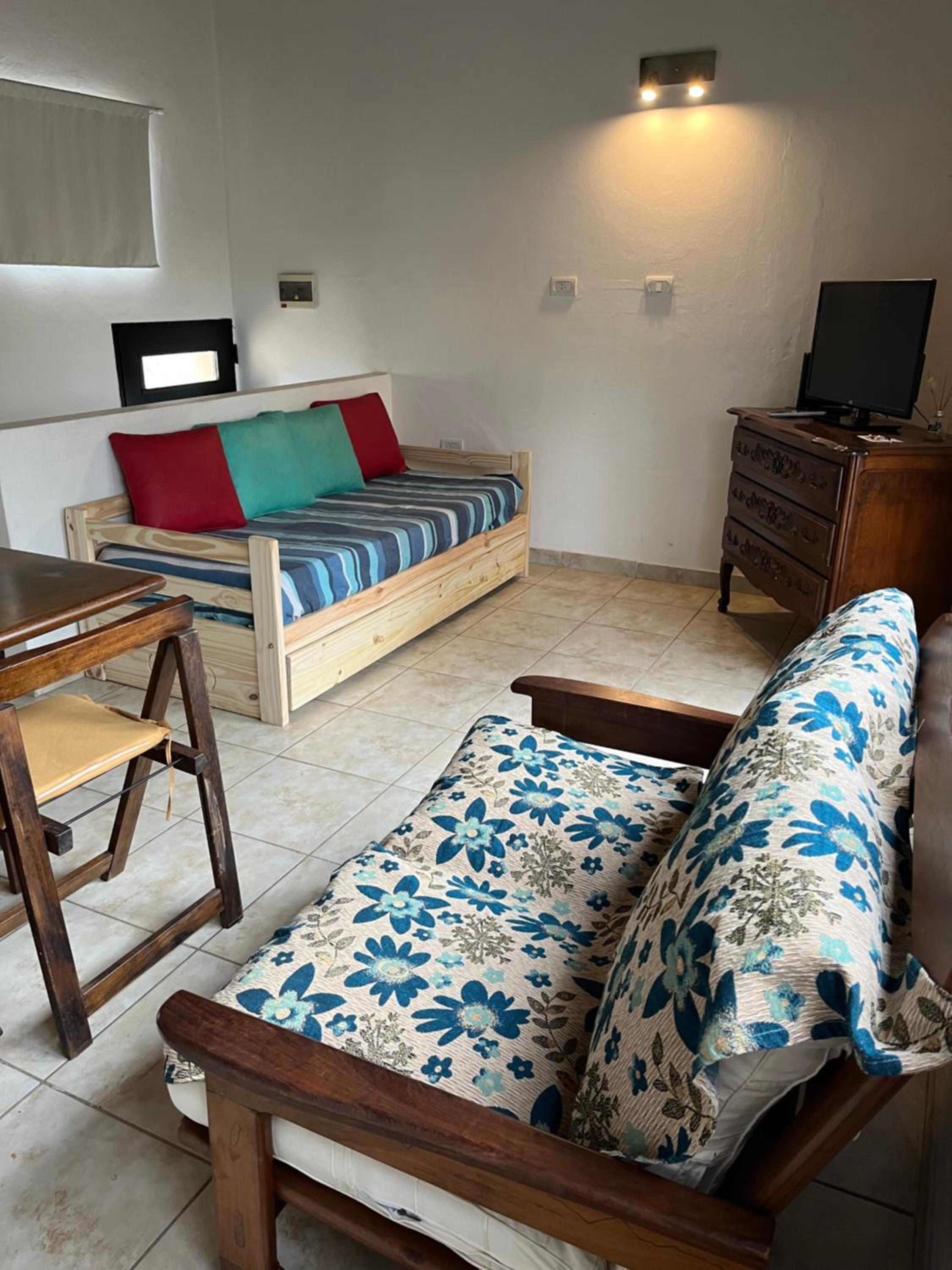 2 dormitorios- Casa en planta alta frente al Parque