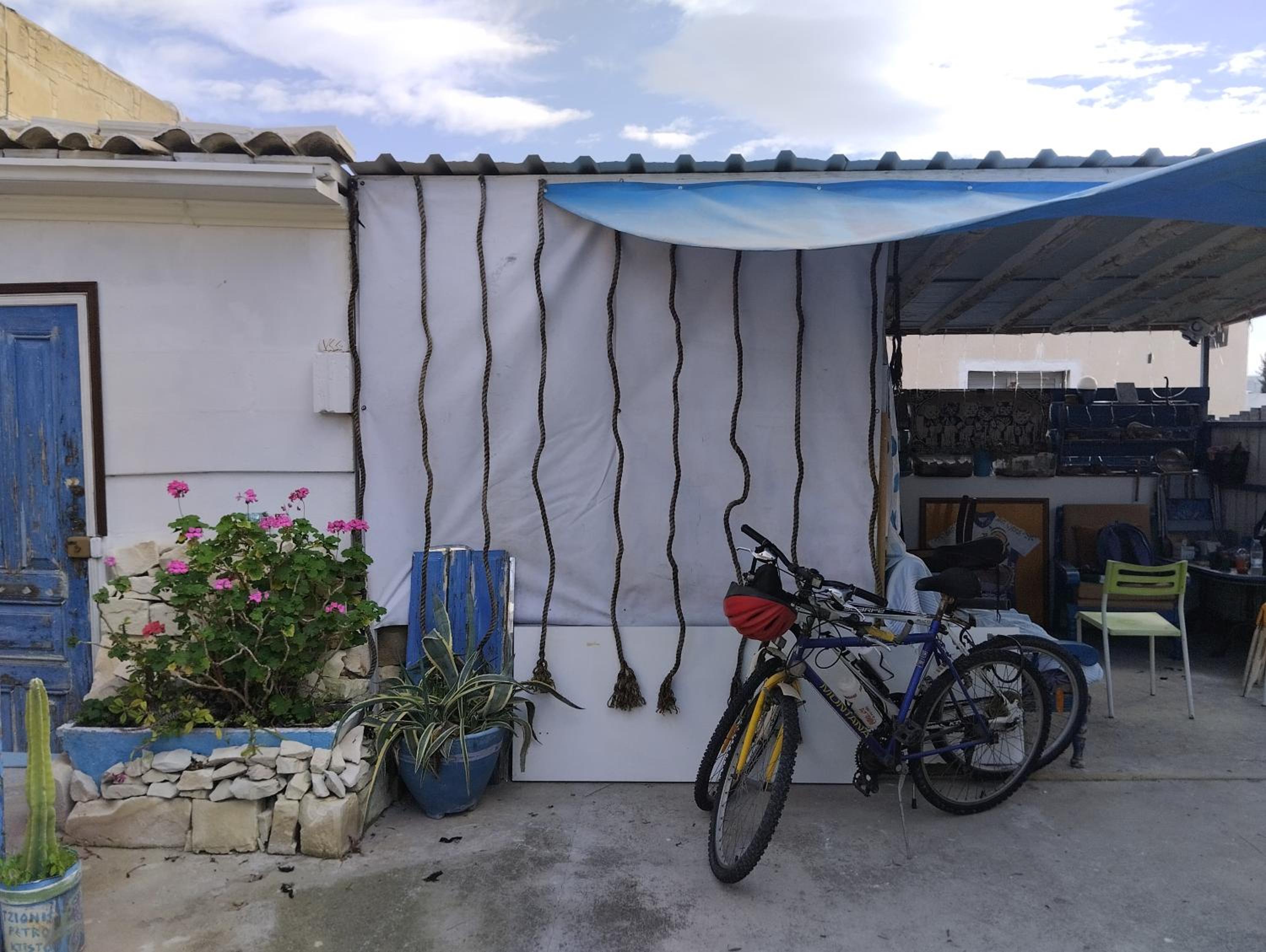 Tzionis Holidays Stonehouse