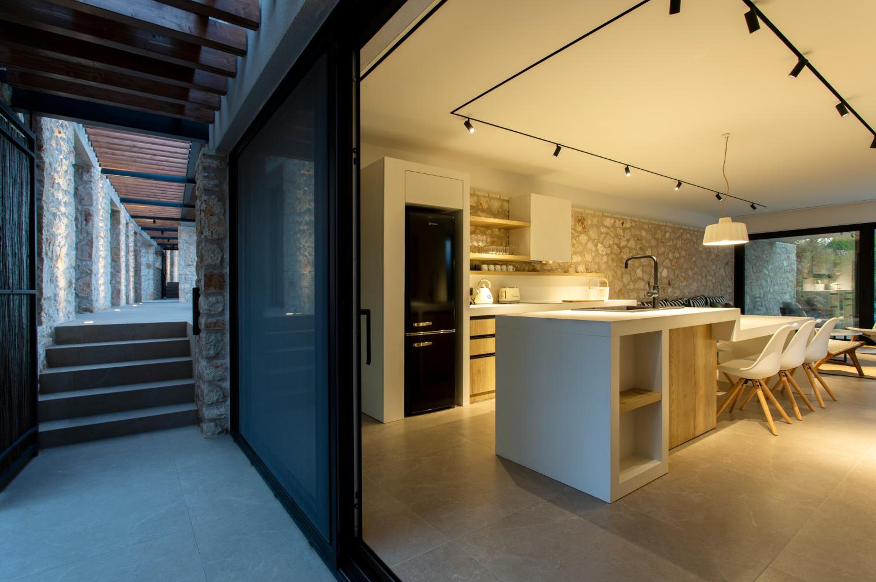 Theros Estate