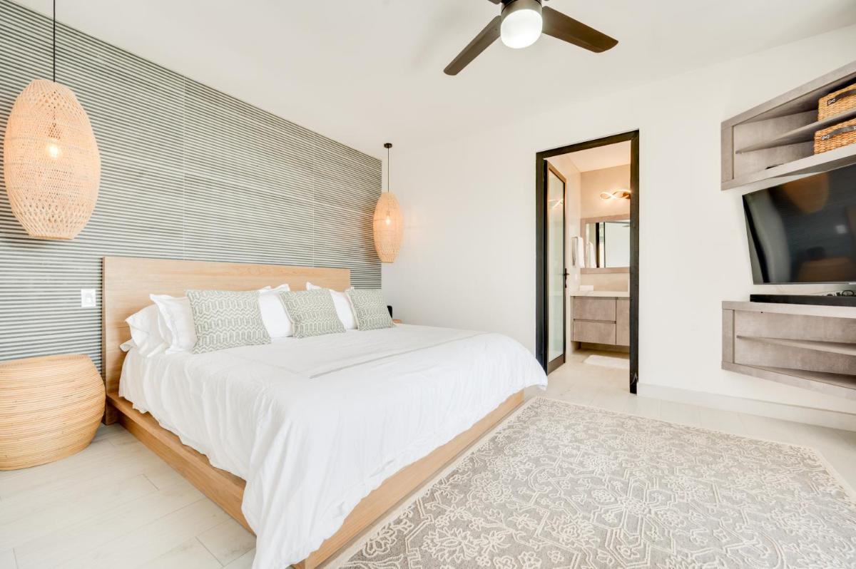 Playa Flamingo Towers Cliffside Retreat Endless Views Sunsets