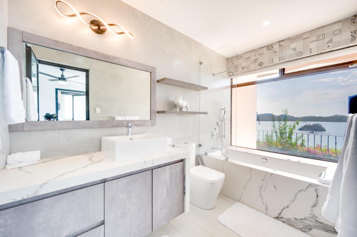 Playa Flamingo Towers Cliffside Retreat Endless Views Sunsets