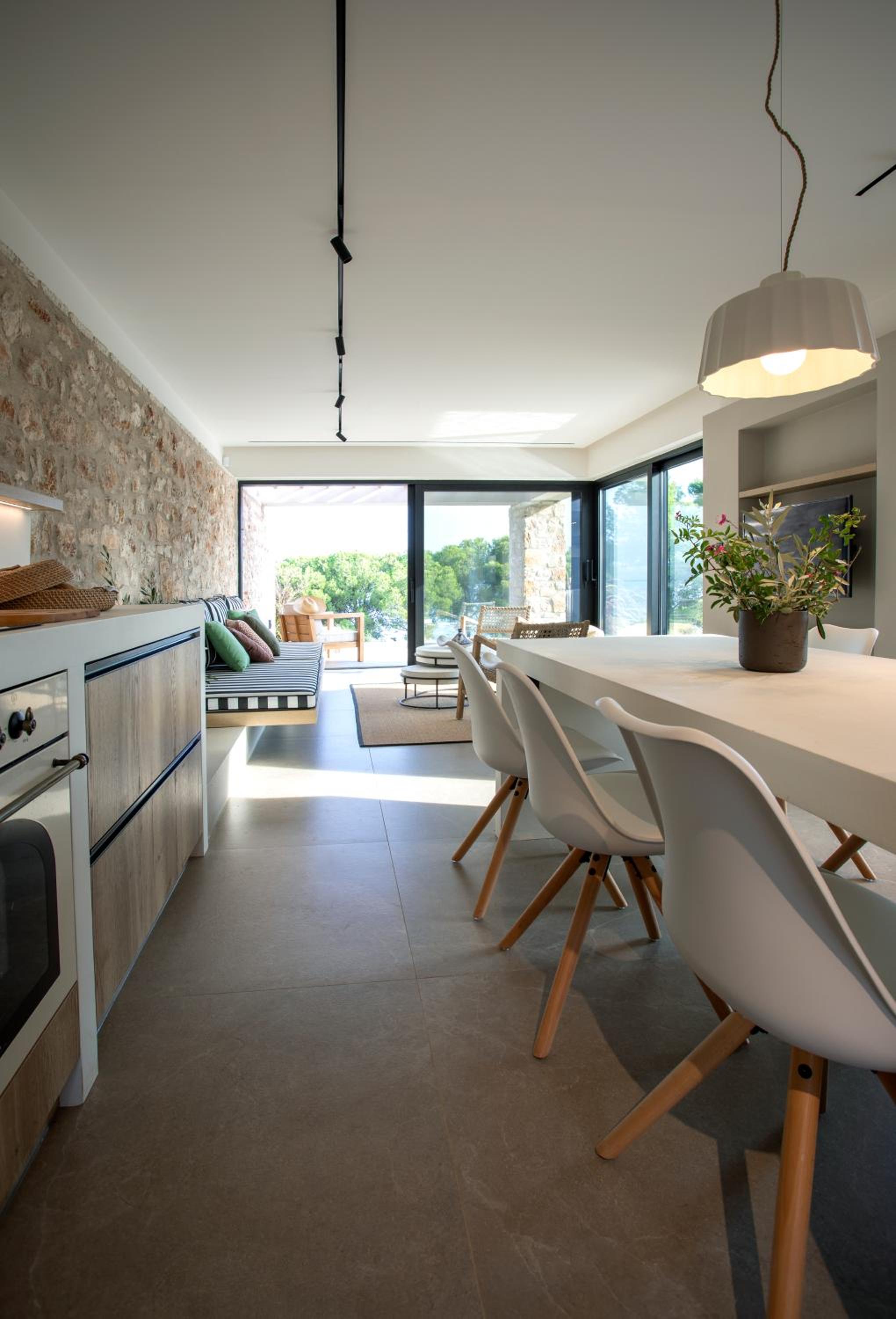 Theros Estate