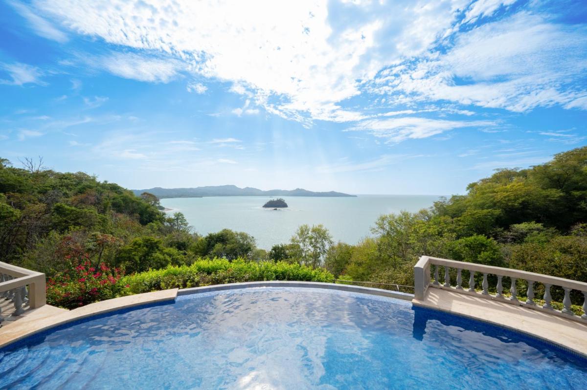Playa Flamingo Towers Cliffside Retreat Endless Views Sunsets