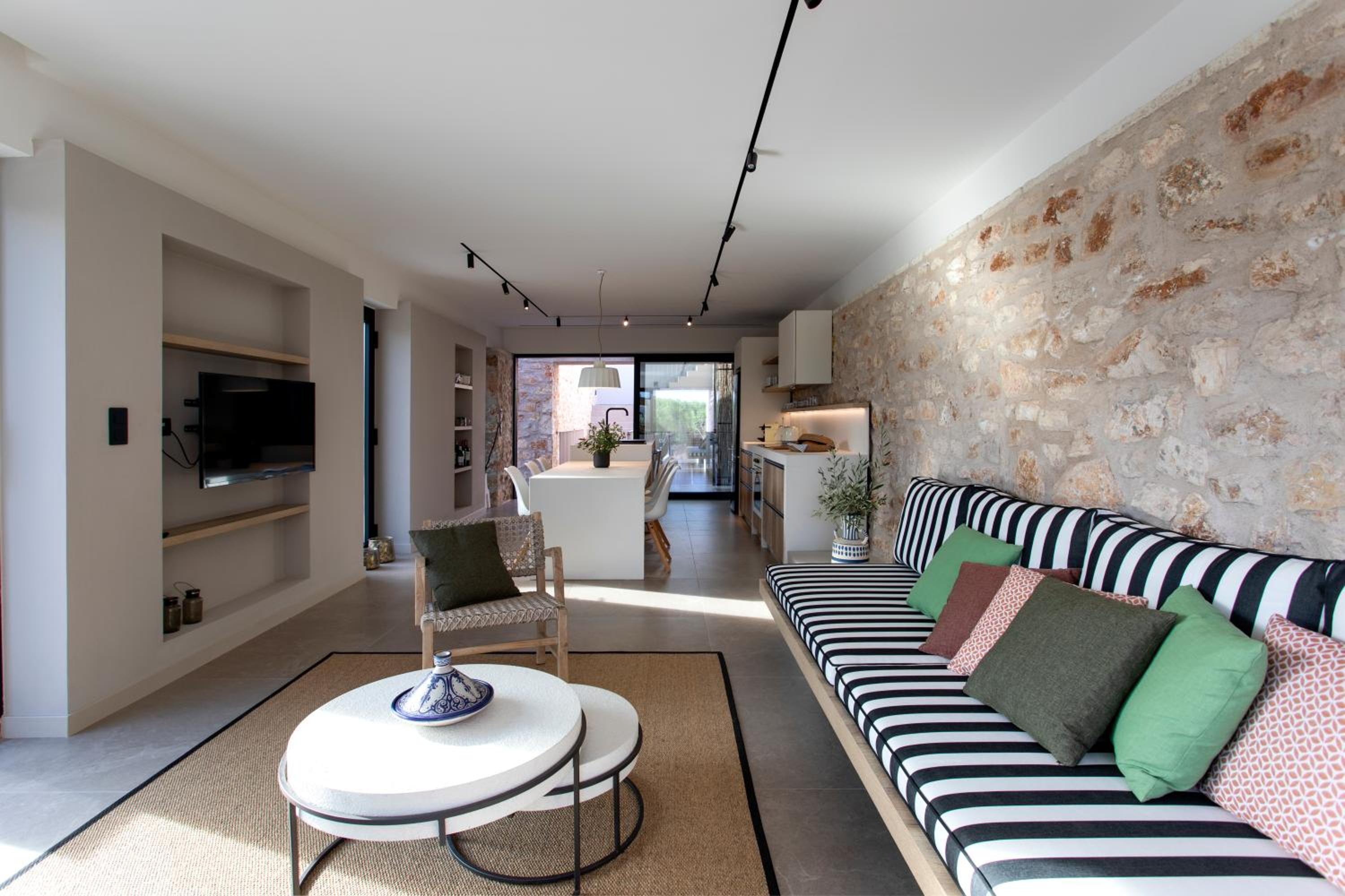 Theros Estate