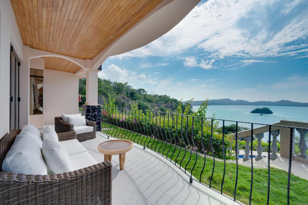 Playa Flamingo Towers Cliffside Retreat Endless Views Sunsets