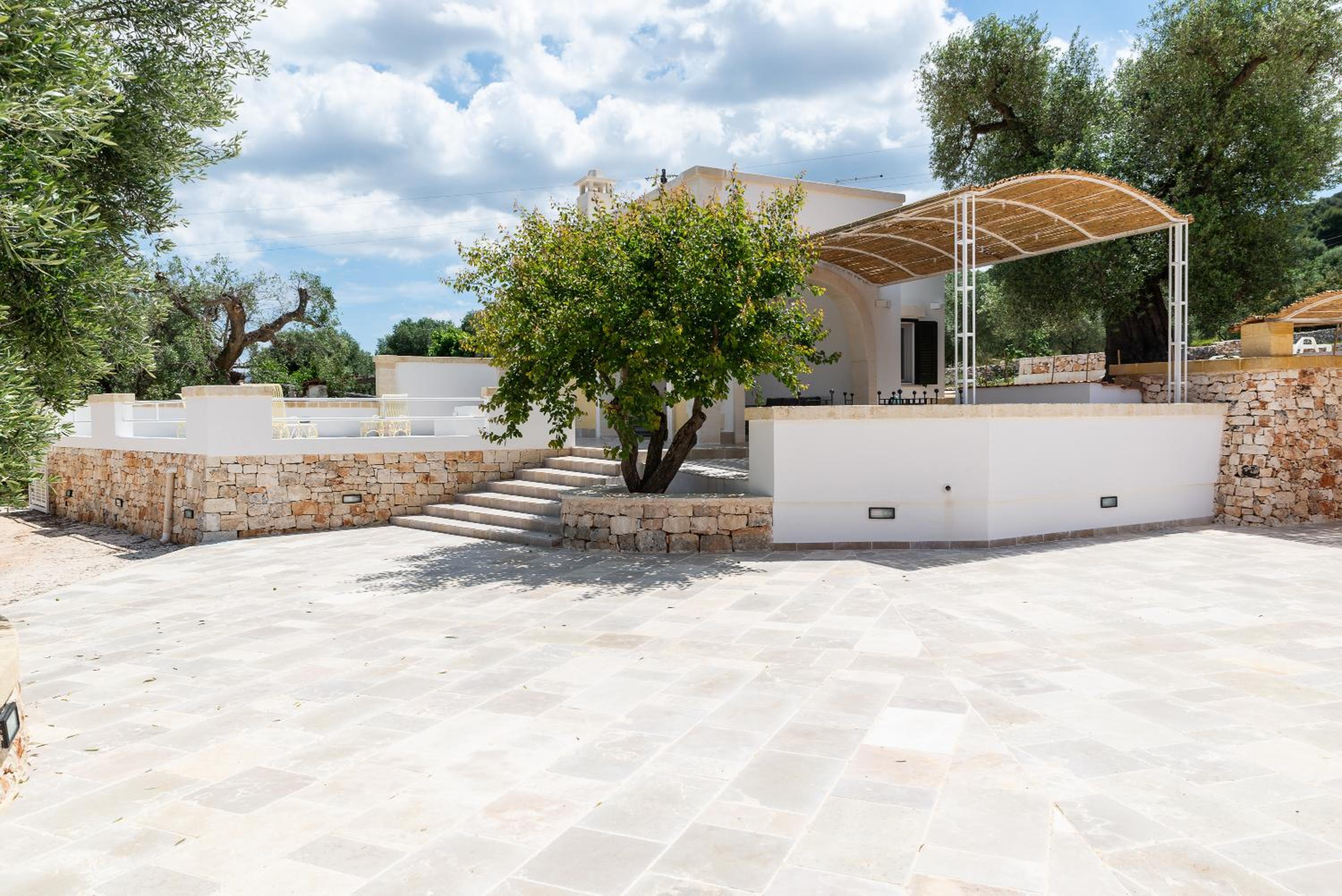 Villa Incanto con terrazza e piscina by Wonderful Italy view 2