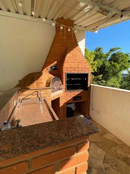 Casa do Vôo Livre com piscina e churrasqueira 20 min do Thermas