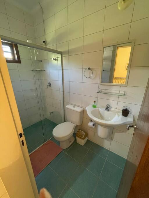Casa do Vôo Livre com piscina e churrasqueira 20 min do Thermas