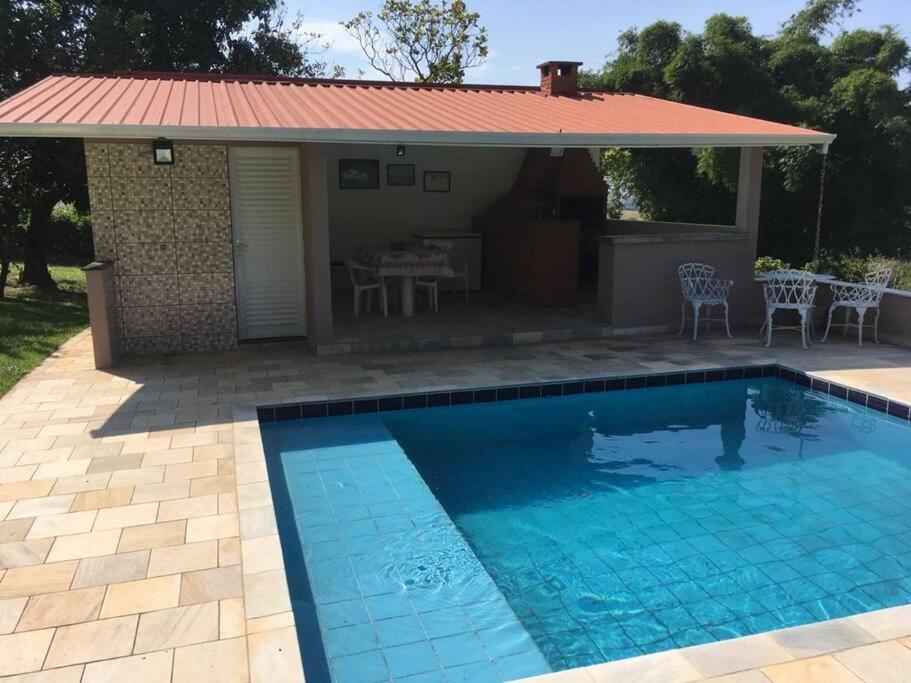 Casa do Vôo Livre com piscina e churrasqueira 20 min do Thermas
