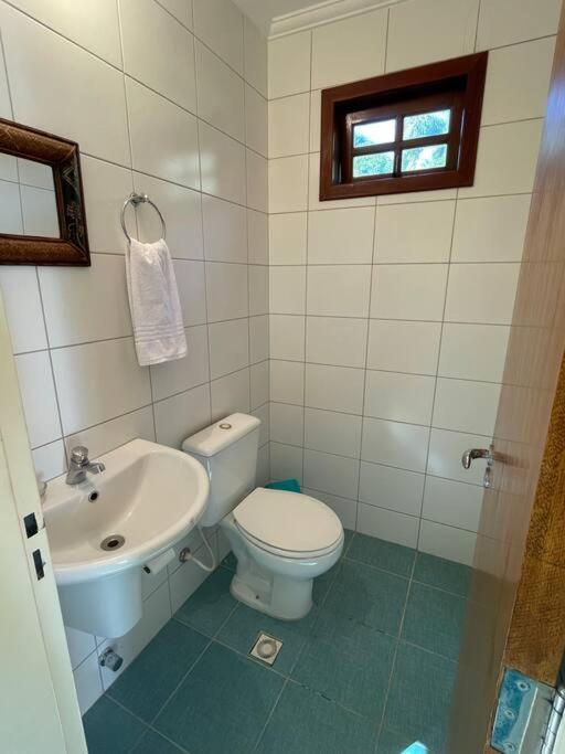 Casa do Vôo Livre com piscina e churrasqueira 20 min do Thermas