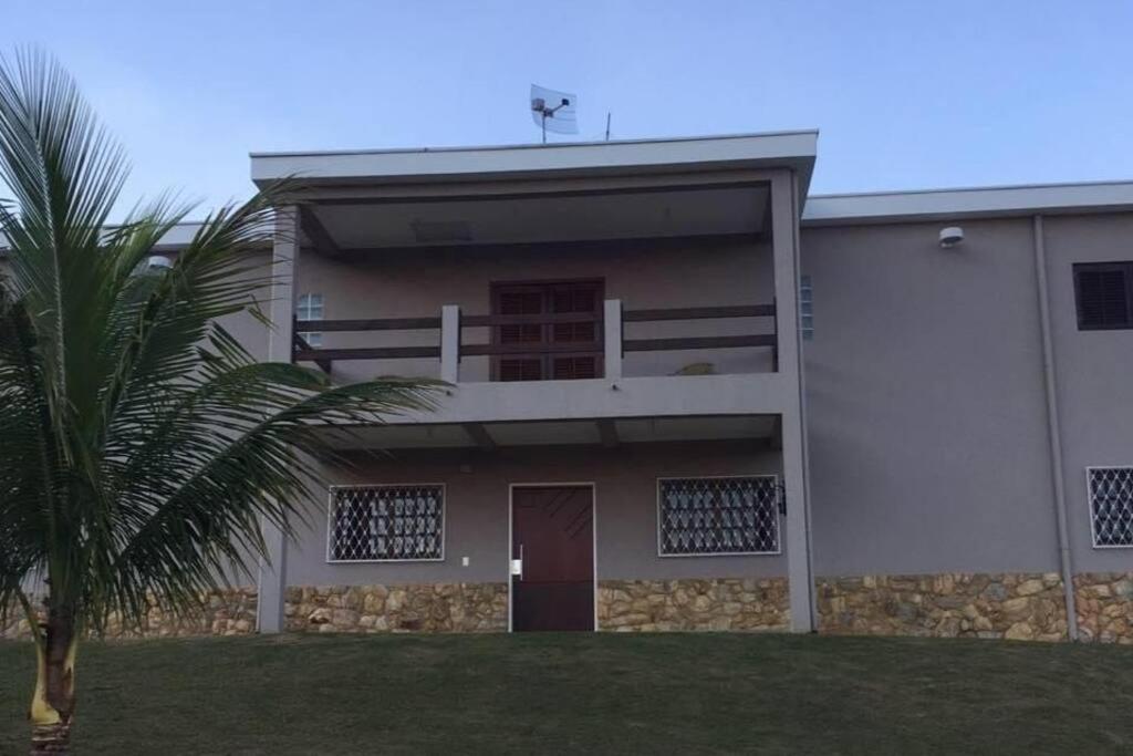Casa do Vôo Livre com piscina e churrasqueira 20 min do Thermas