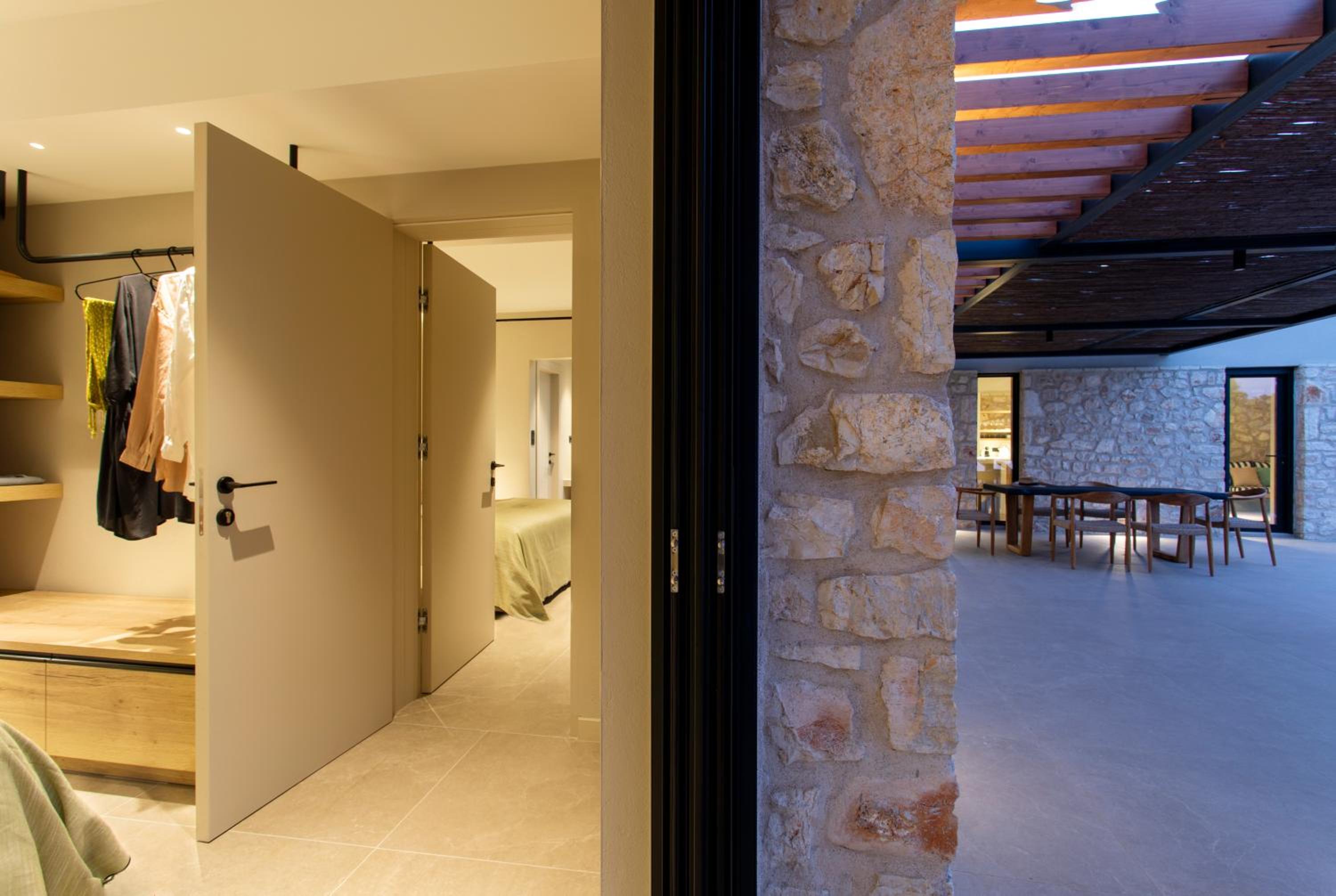Theros Estate