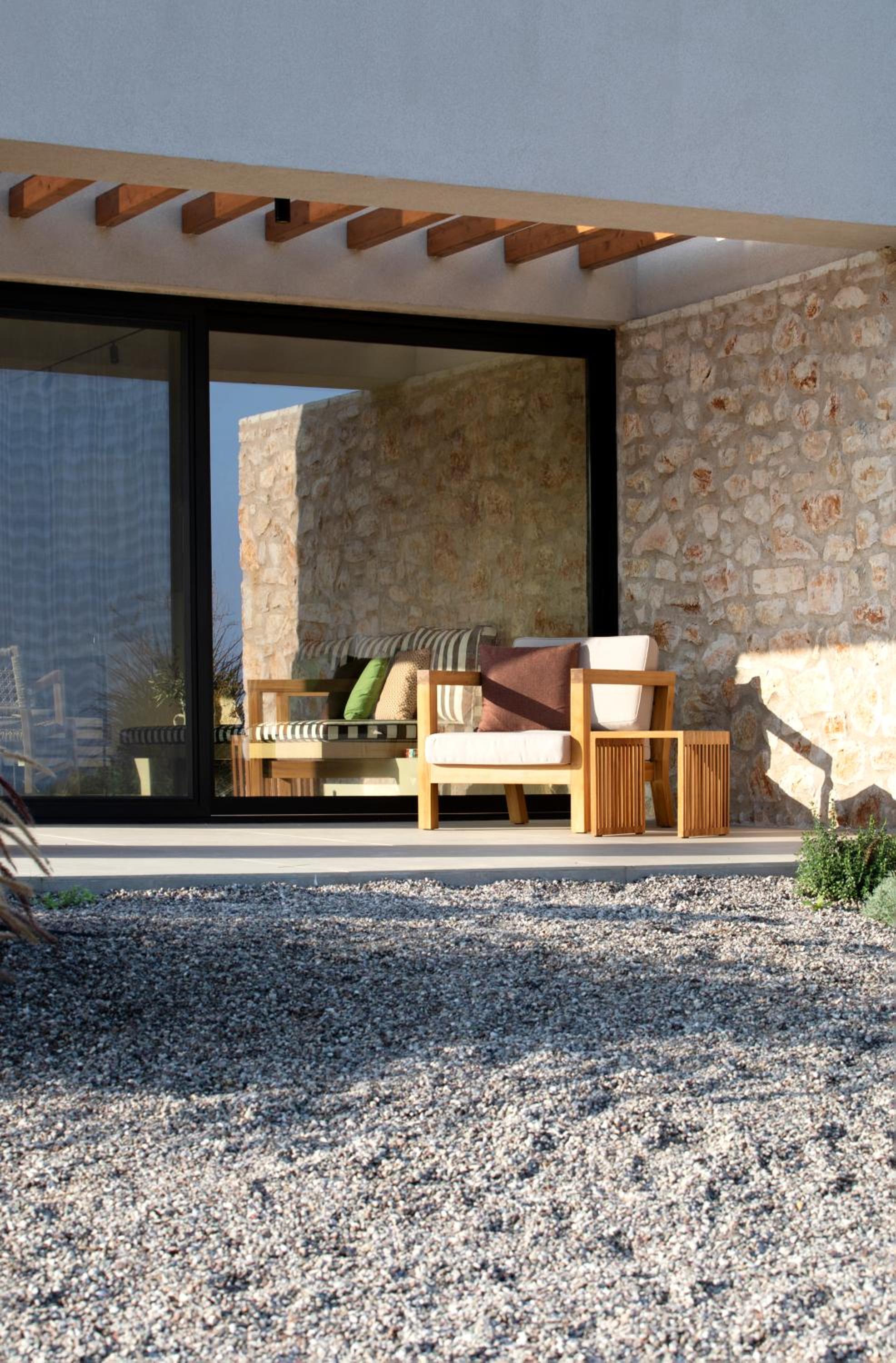Theros Estate