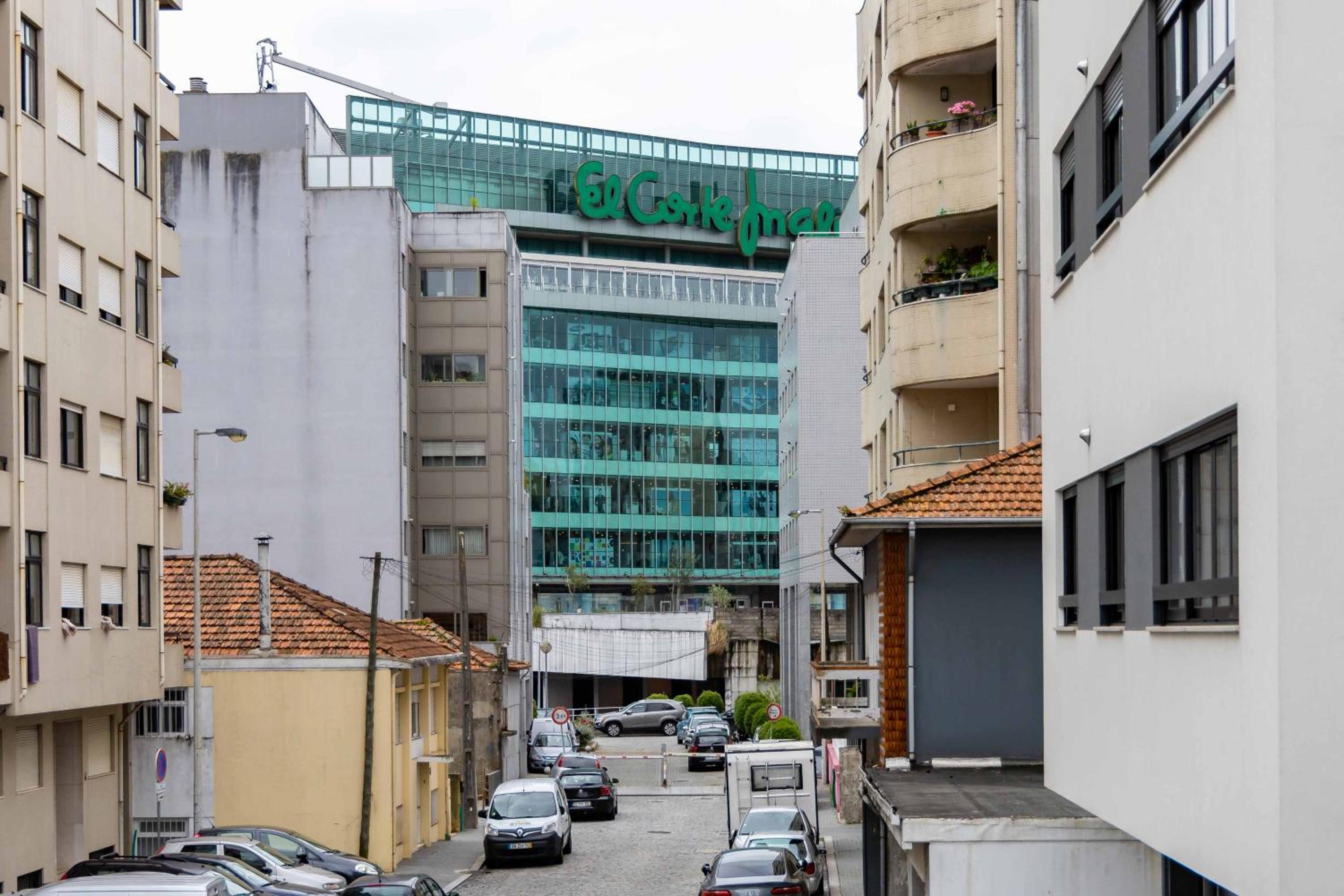 Casinha dos Avós by LovelyStay
