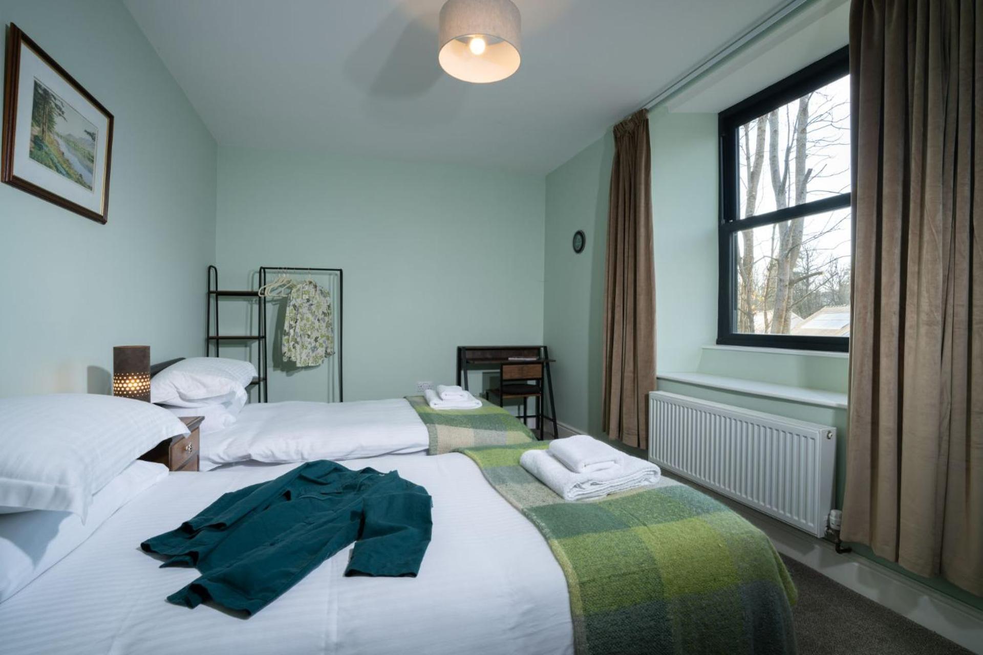 New 2 Bedroom Home at Waterhead Range by LetMeStay view 5