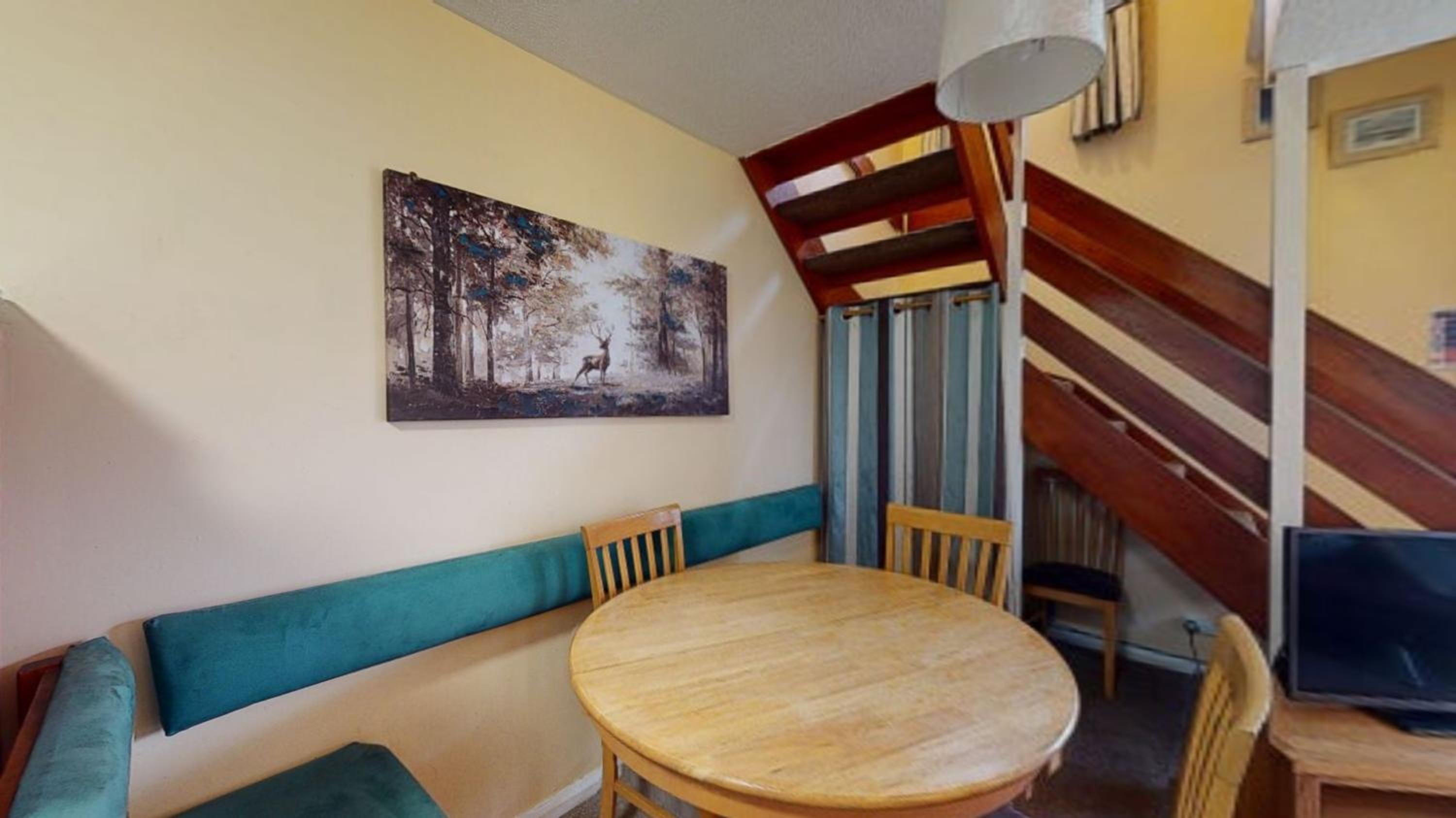 11 Strawberry Hill, Tolroy Manor view 5