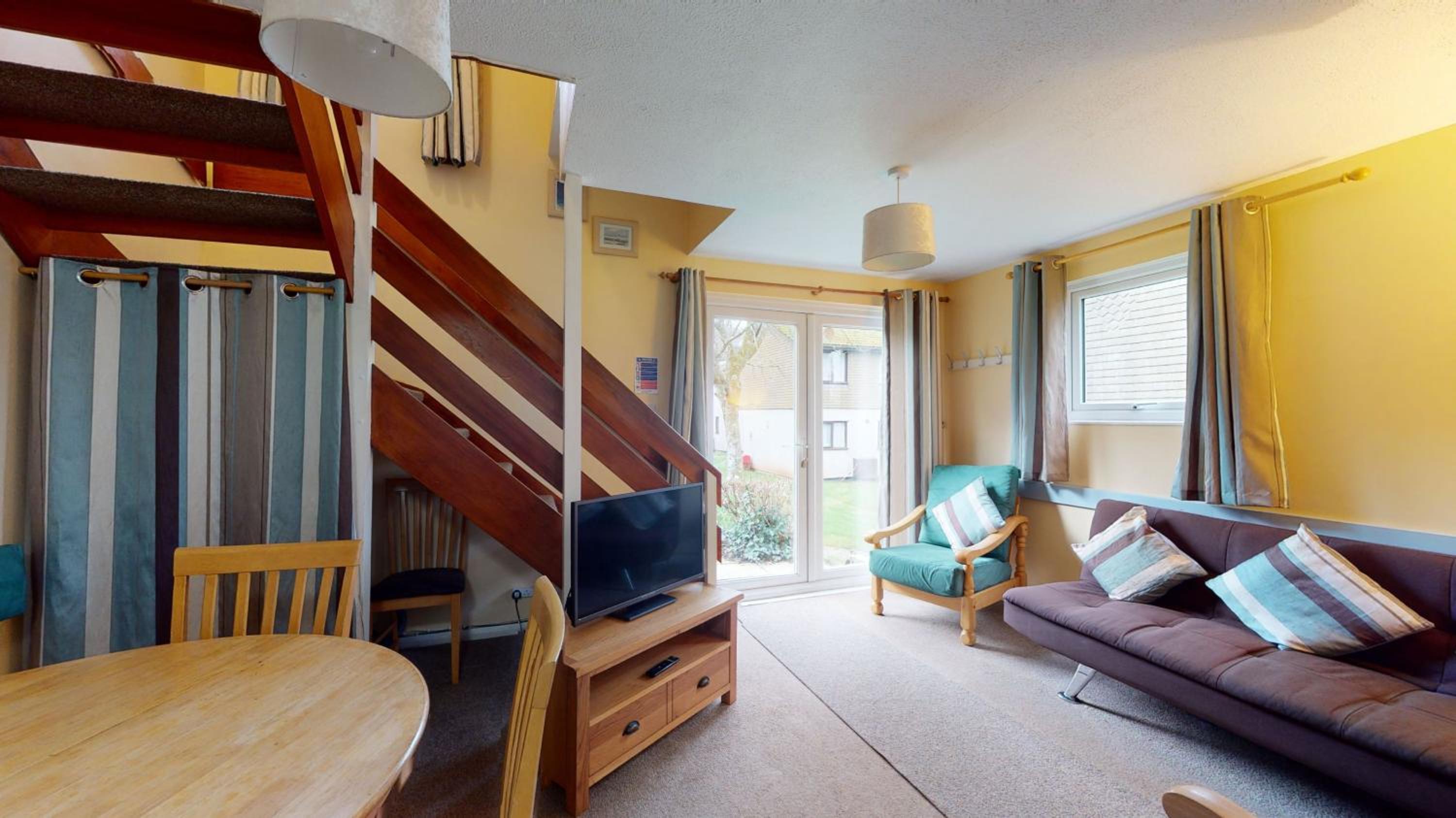 11 Strawberry Hill, Tolroy Manor view 4