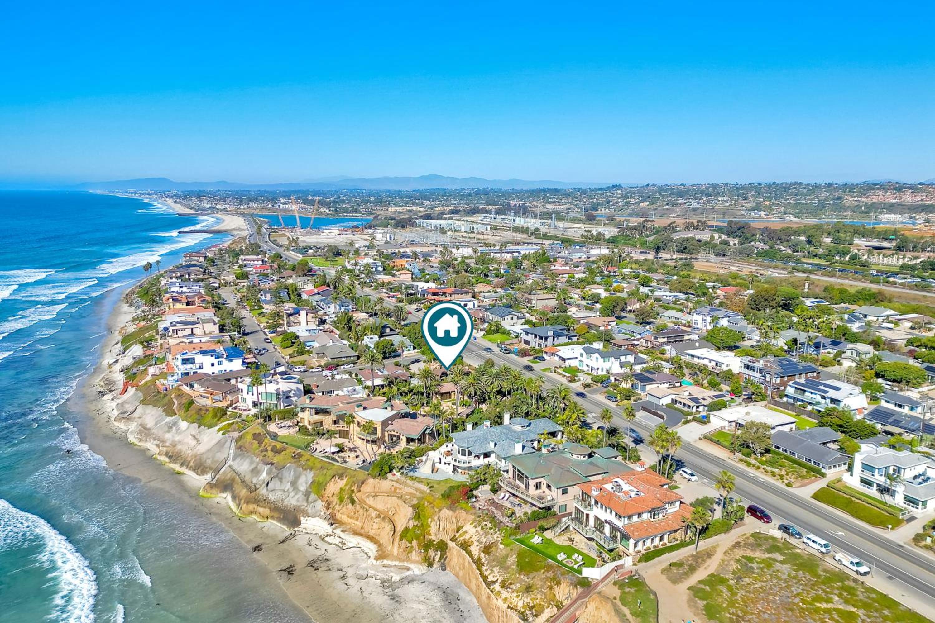 Walk To Beach - BBQ - Fire Pit - Outdoor Dining view 4