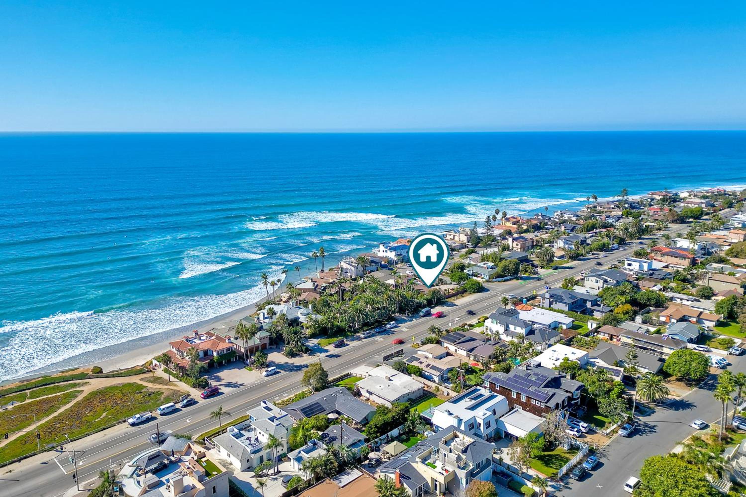 Walk To Beach - BBQ - Fire Pit - Outdoor Dining view 5