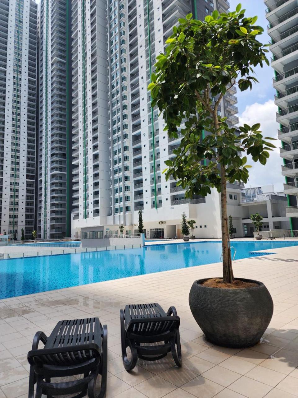 Mimi Cozy Homestay, 3R3B KLCC View with PLAYSTATION 4, NETFLIX, WiFi 6, Home Cinema