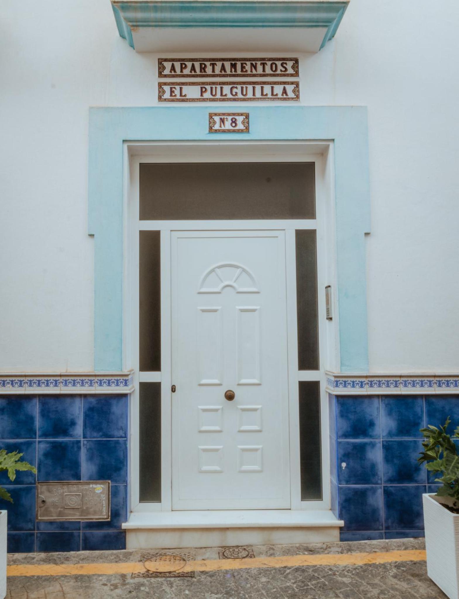 Las Flores Apartments