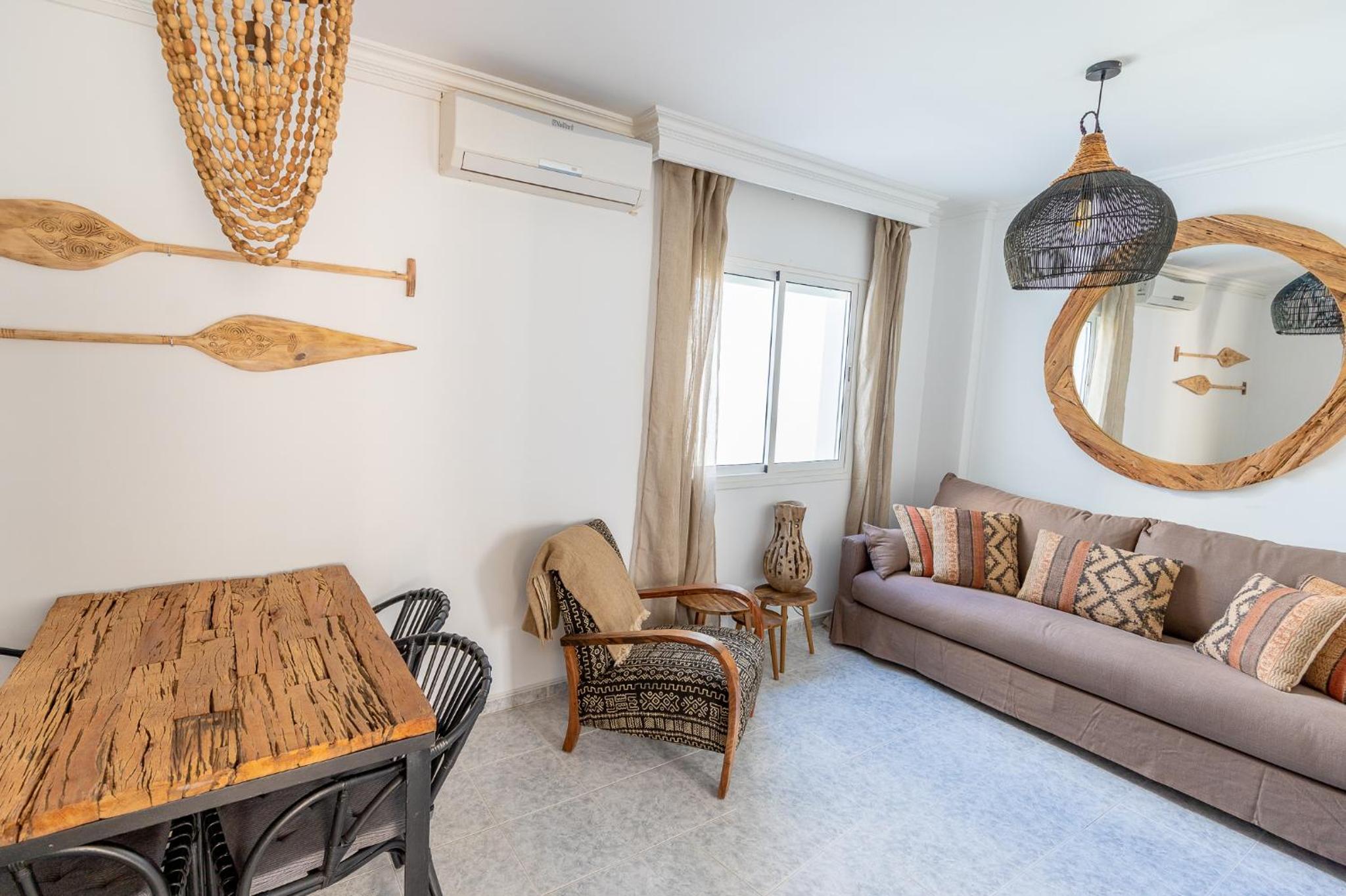 Las Flores Apartments