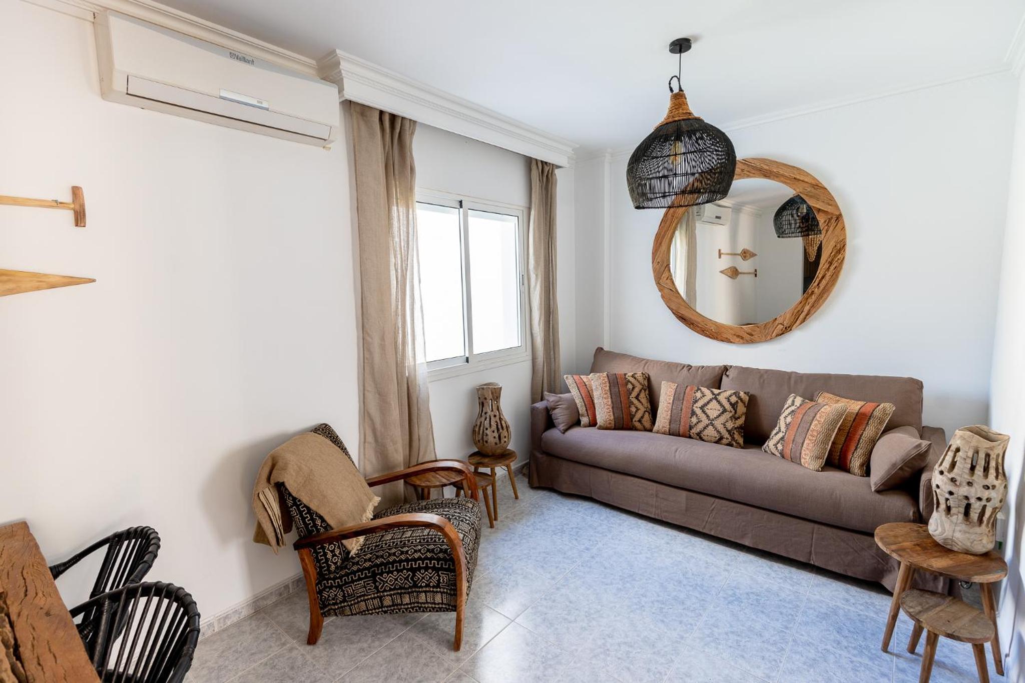 Las Flores Apartments