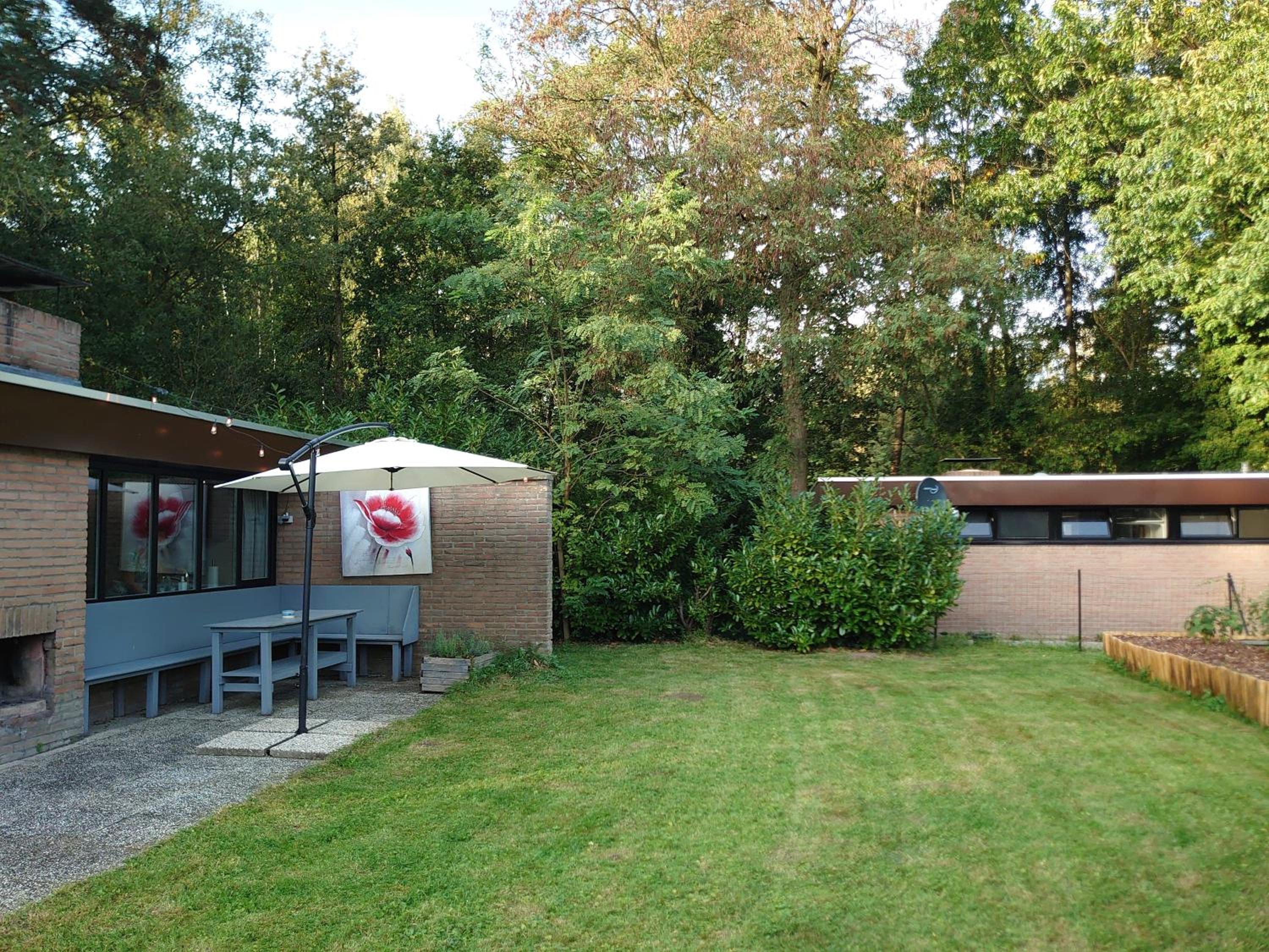 Zonnige vrijstaande bungalow in prachtige omgeving!