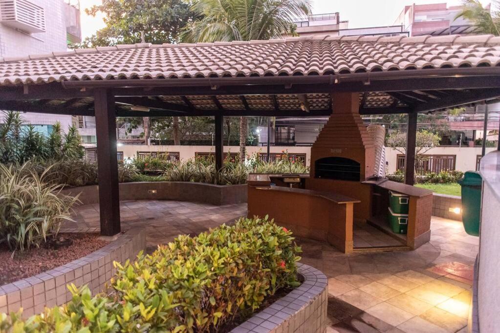 Apt frente ao mar com piscina - Posto 9 Recreio