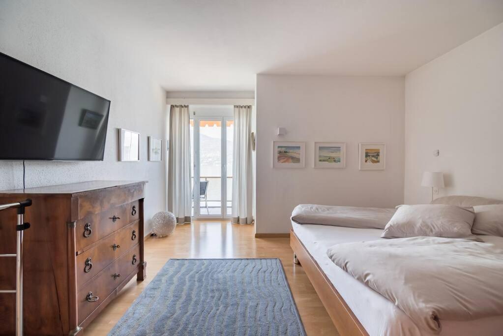 Exclusive Lakeside Apartment with Amazing View