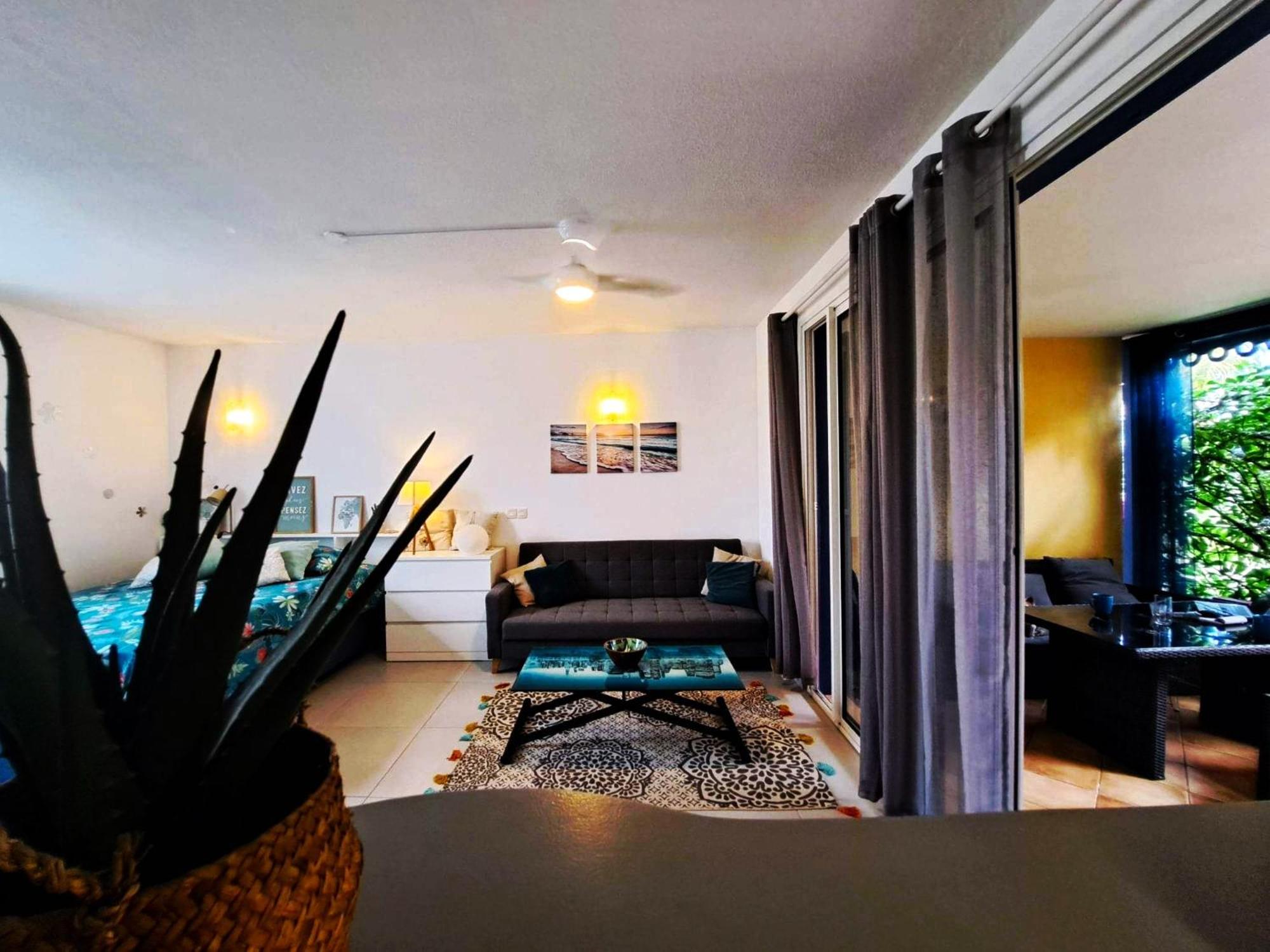 Studio Les Salines Orient-Bay view 3