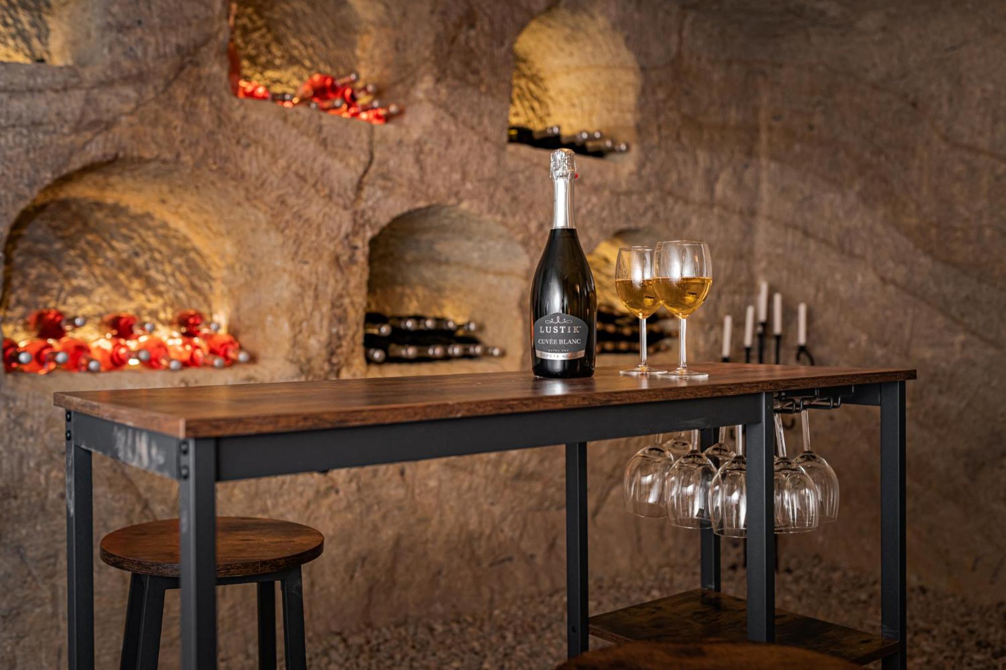 La Cantina