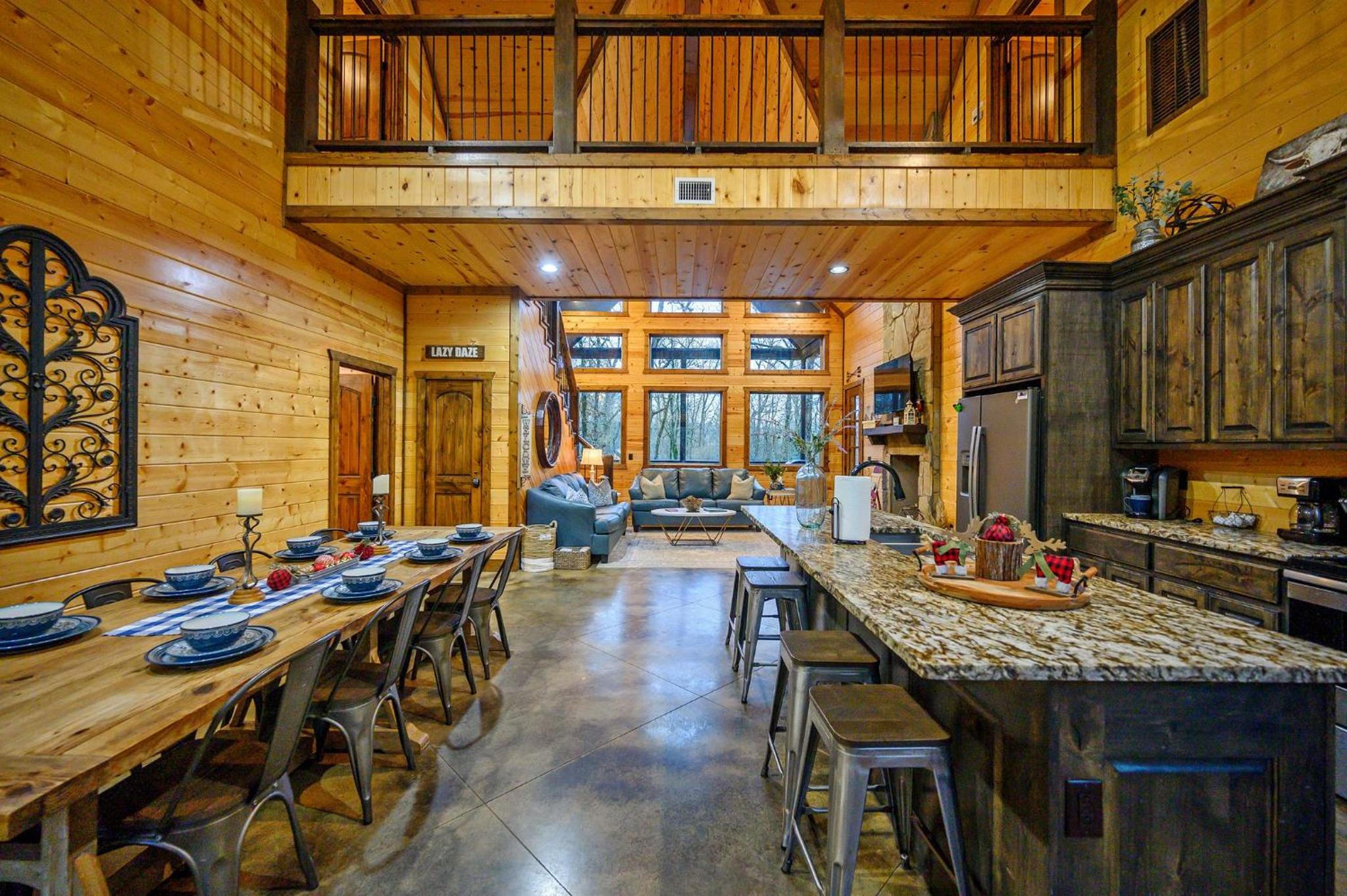 Lazy Daze Lodge - Close to activities and attractions!! view 5