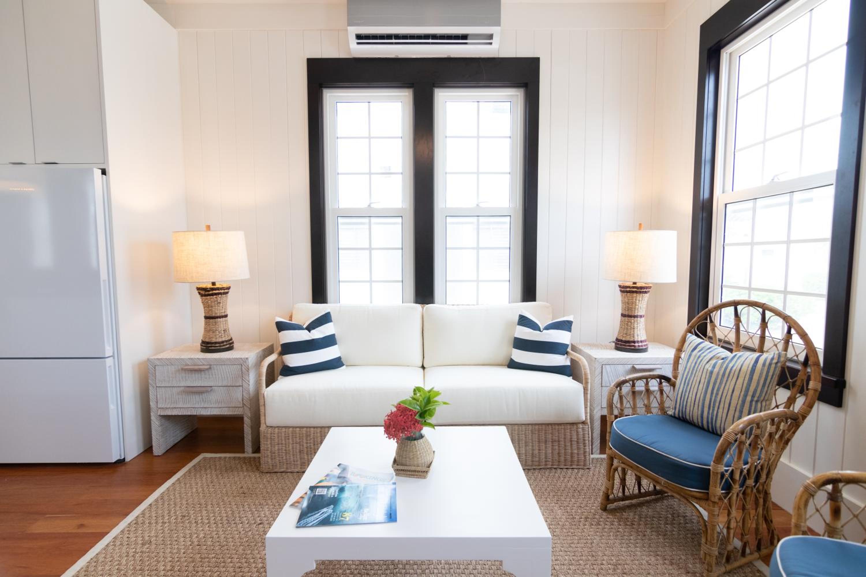 Mahogany Bay Resort and Beach Club, Curio Collection