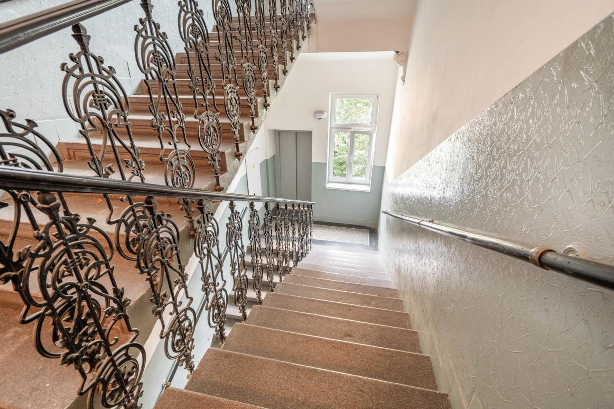 7th Heaven Apartment close to metro and center