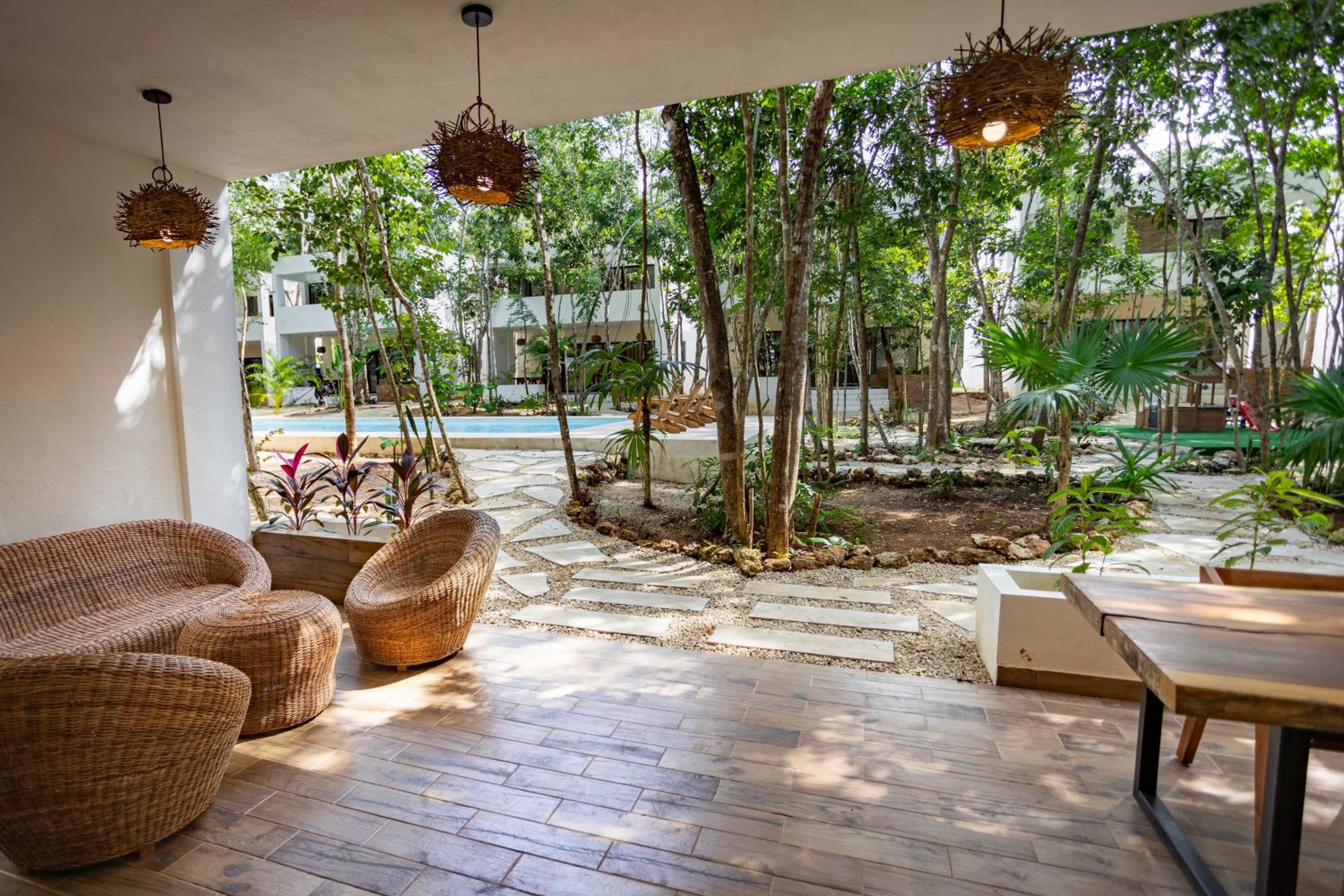 Aqua Viva, Pool, AC, Internet, Beach club view 5