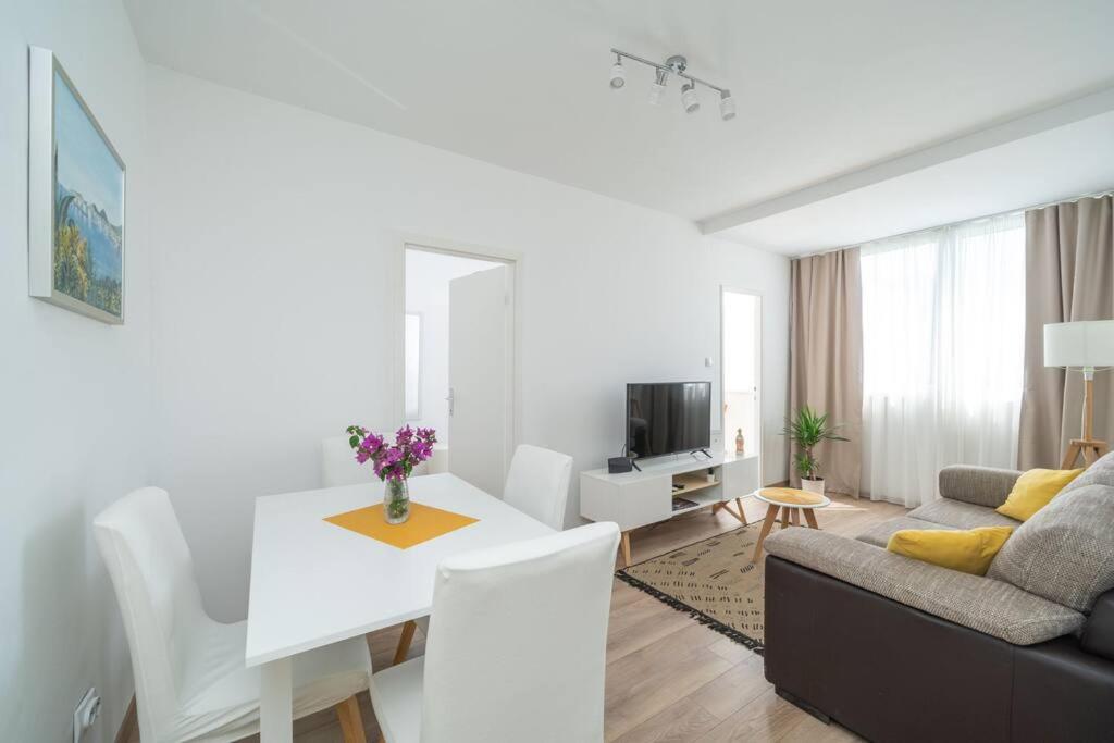 Apartment Tajchi, 5 min from Rixos Beach