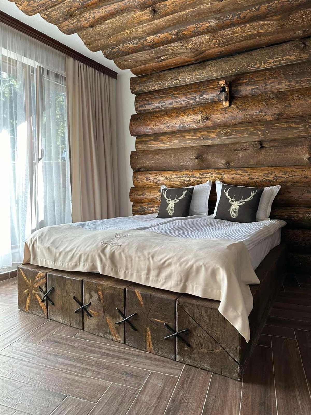 CHALET ELEVEN