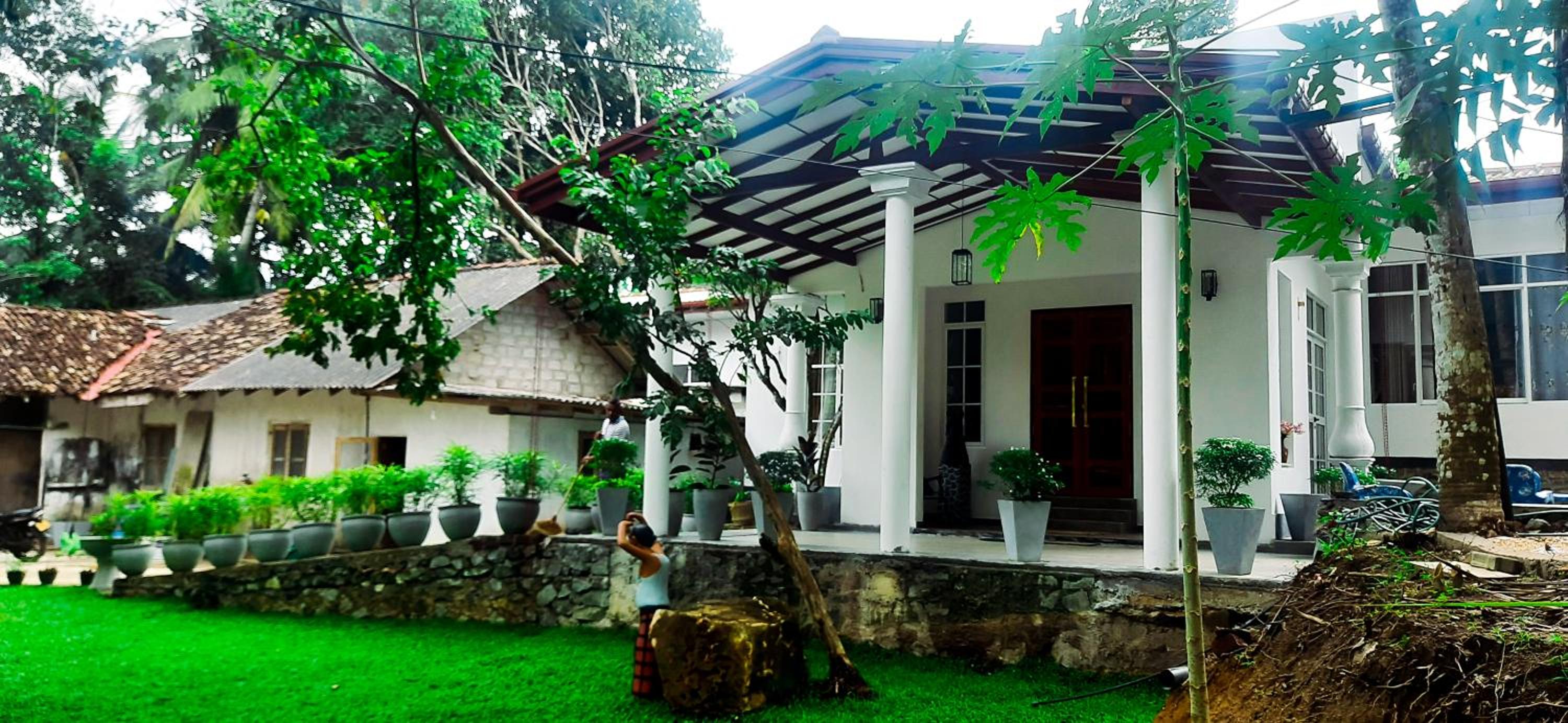Queen's Villa