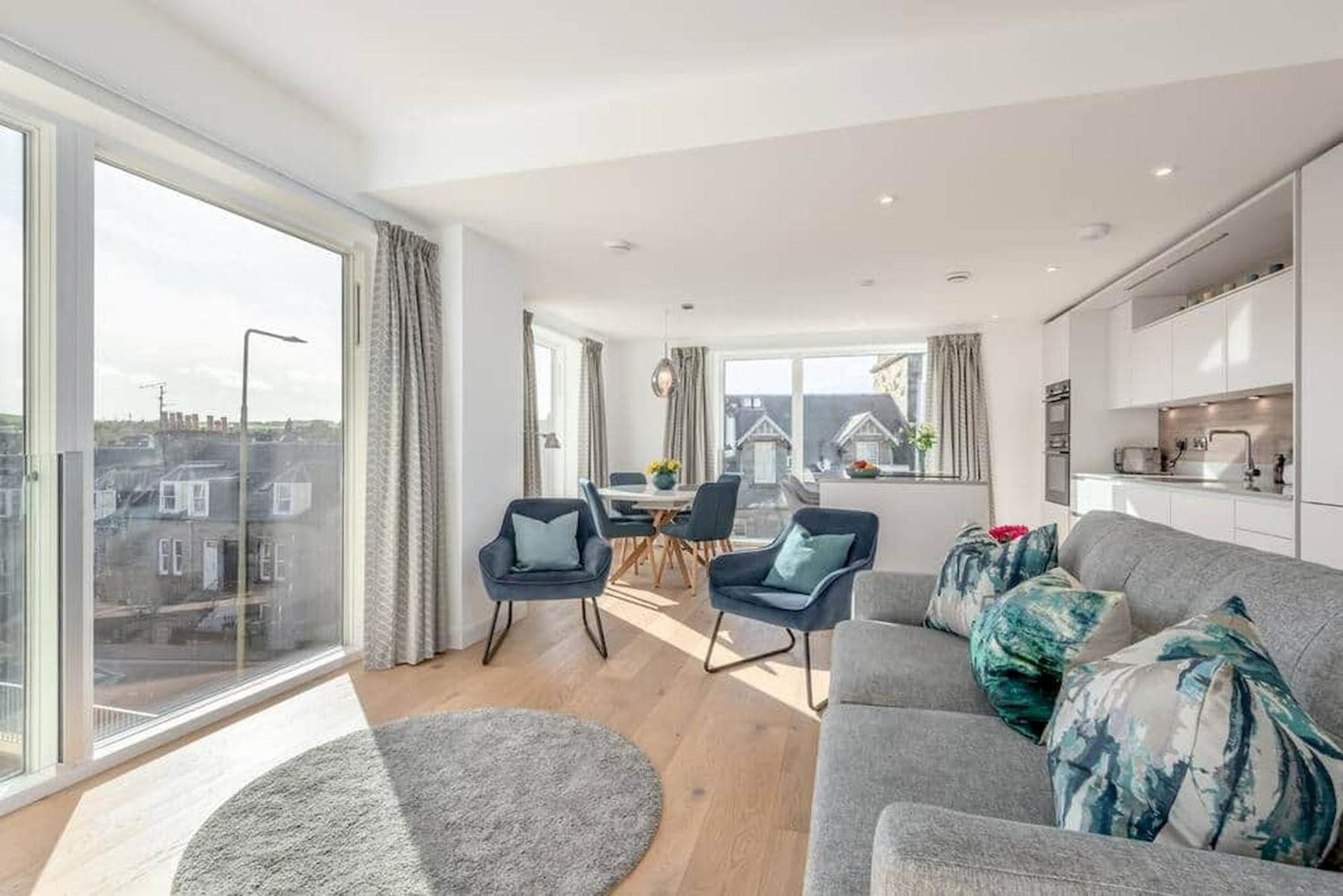 Lade Braes Apartments - No 22D