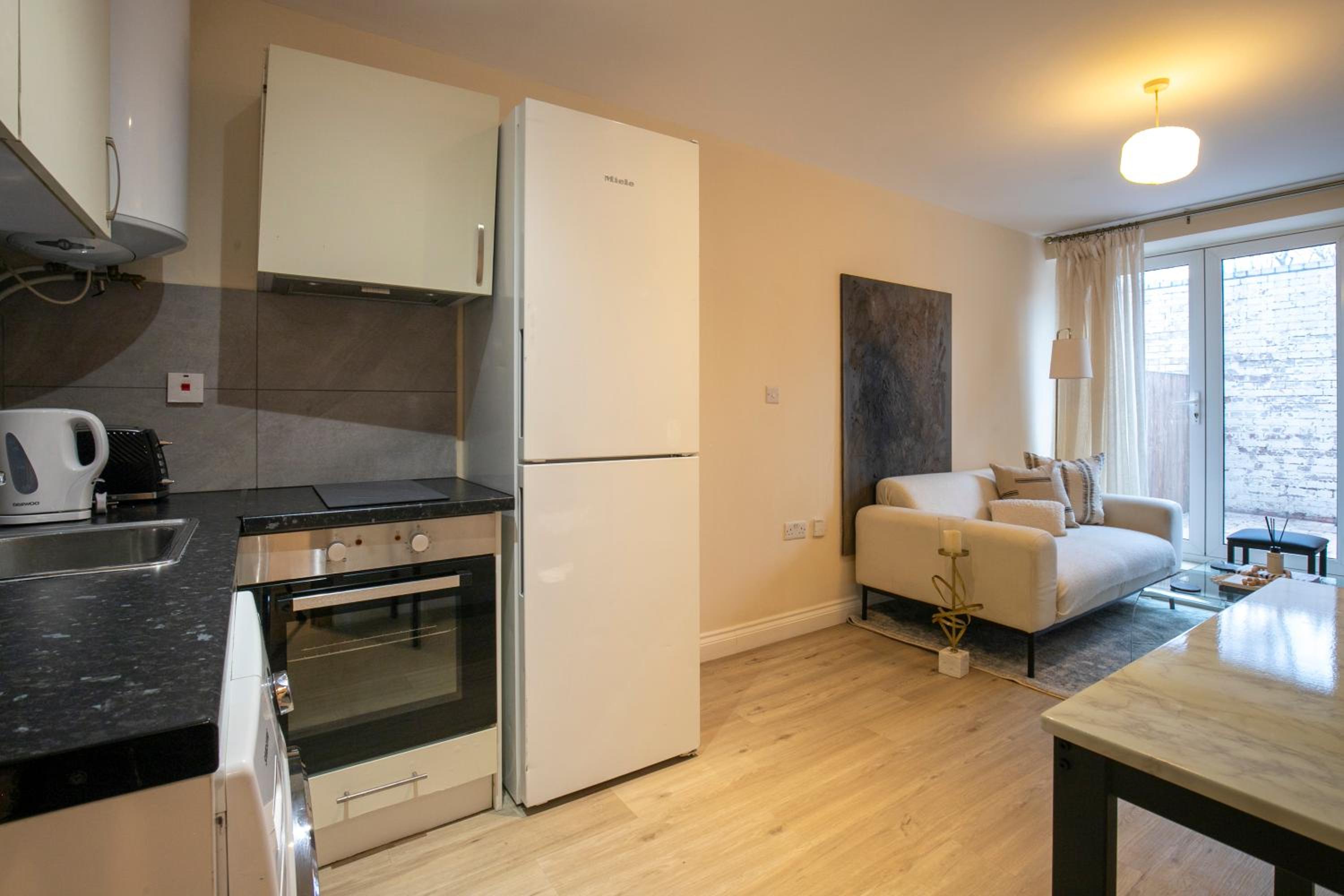 North London - one bed flat- entire unit