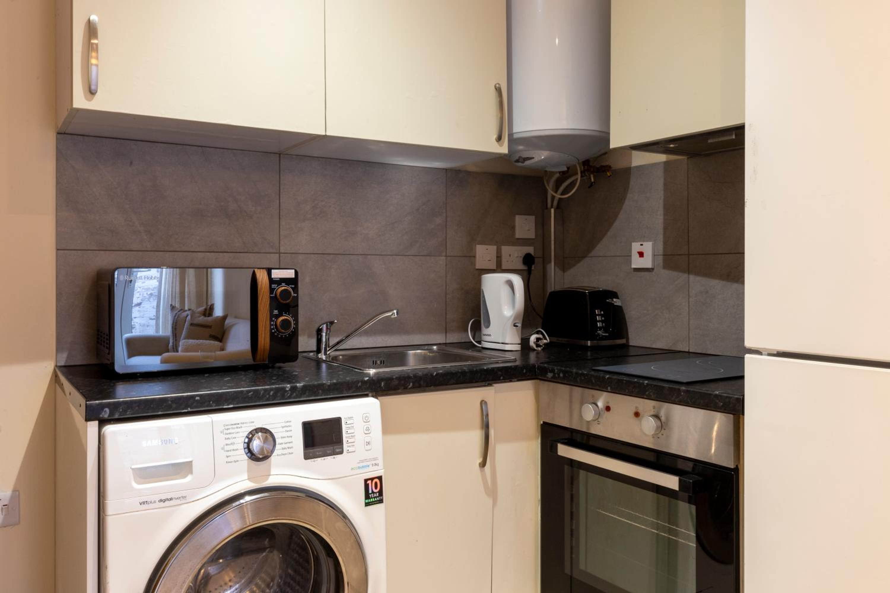 North London - one bed flat- entire unit