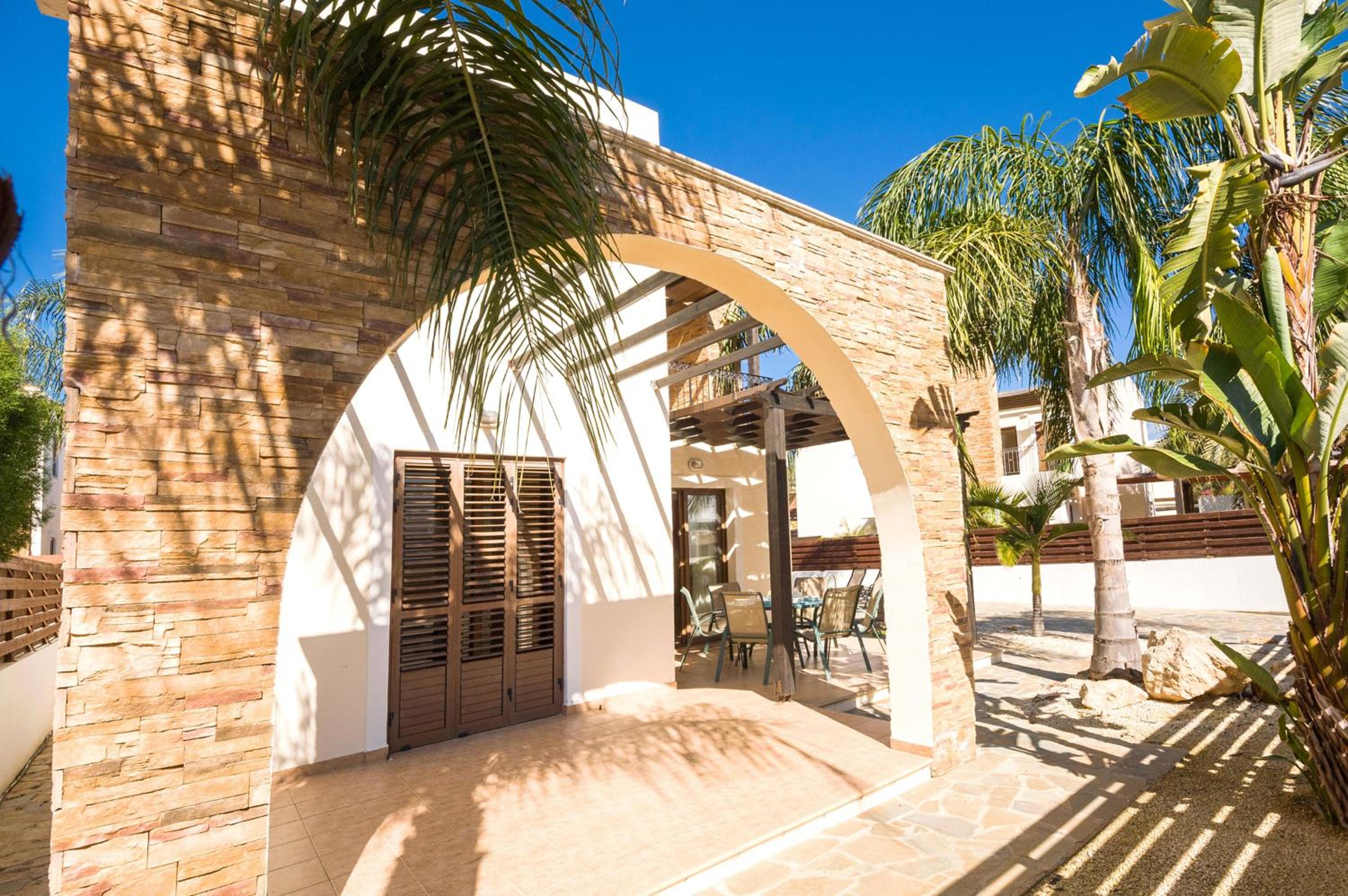 Villa Ioanna - 50m from Med Sea