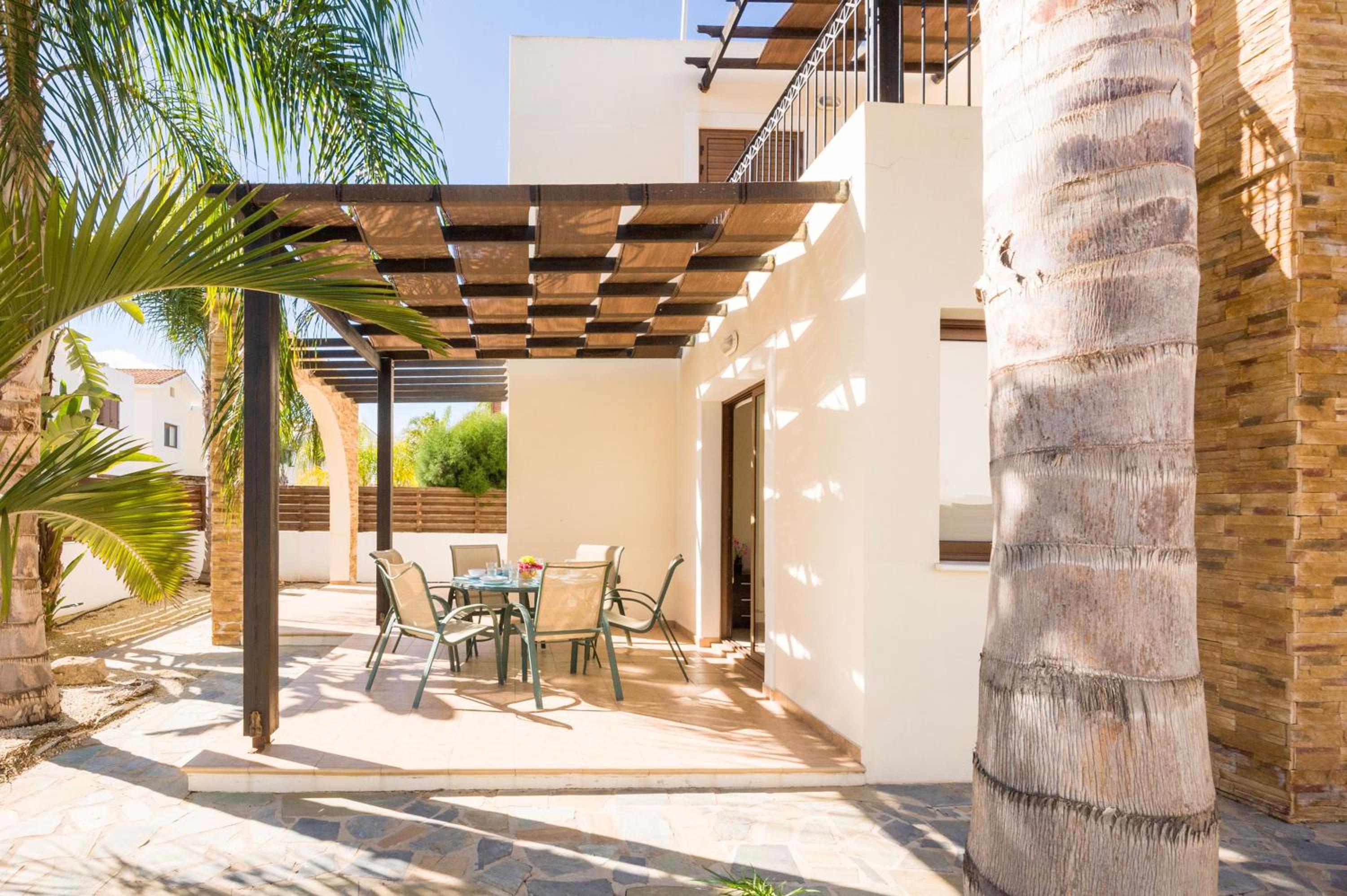 Villa Ioanna - 50m from Med Sea