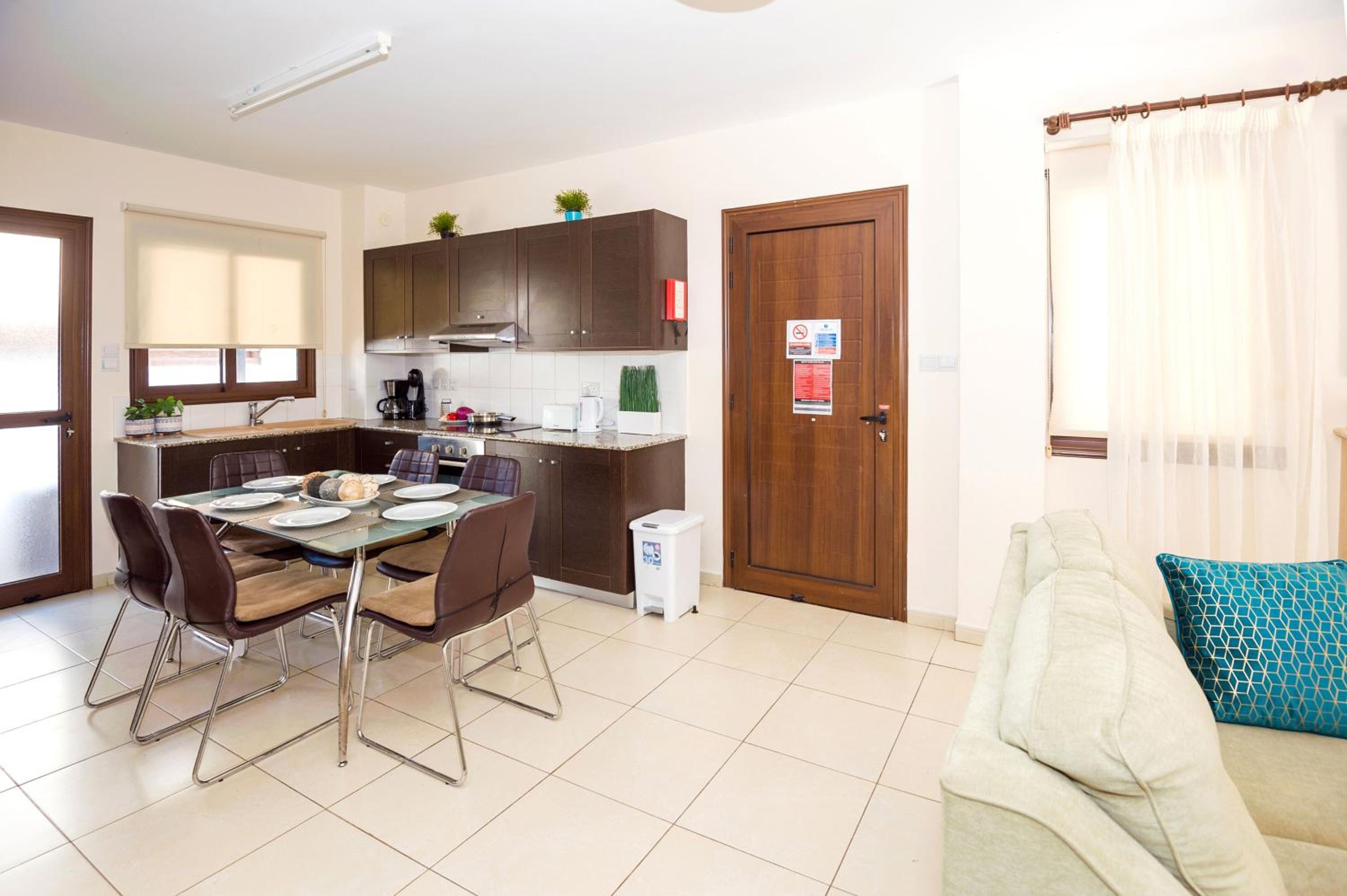 Villa Ioanna - 50m from Med Sea
