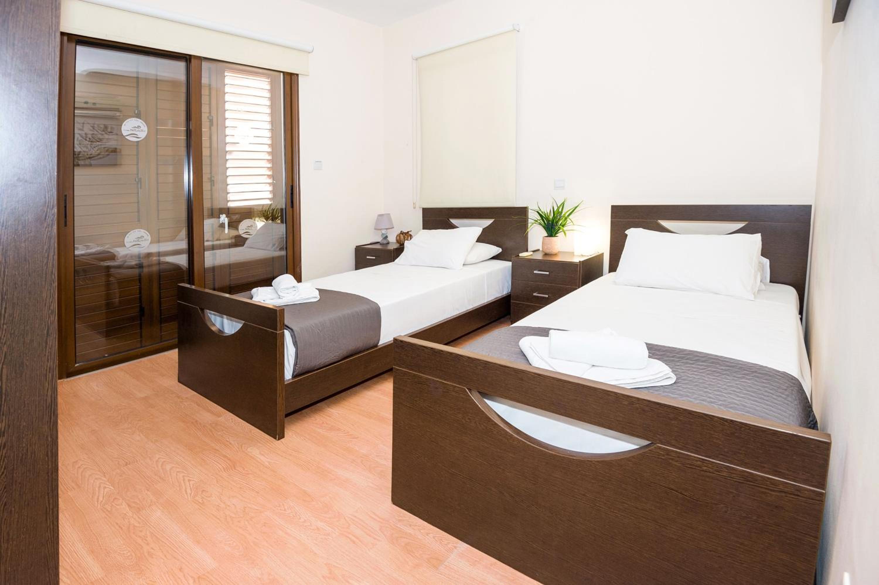 Villa Ioanna - 50m from Med Sea