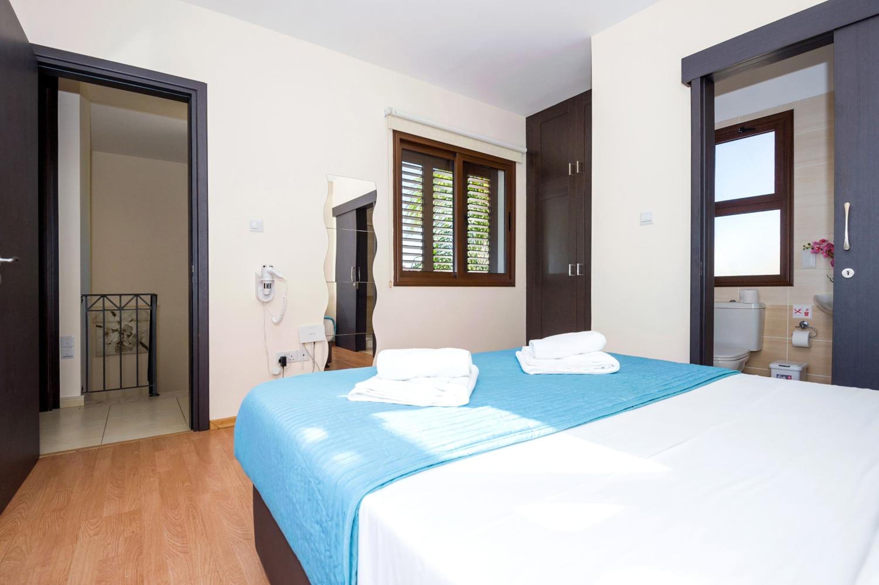 Villa Ioanna - 50m from Med Sea